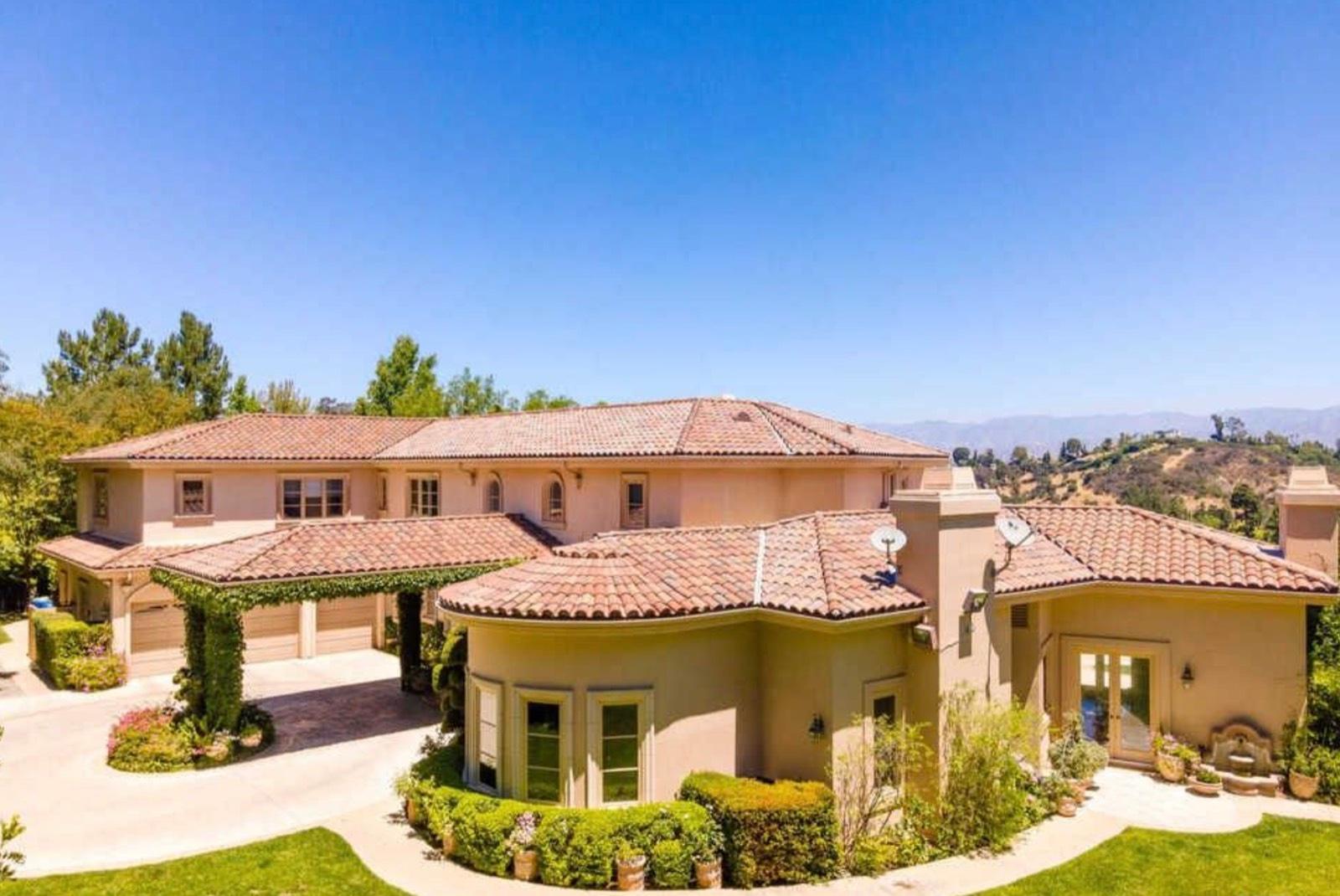 Med Mansion Tennis Estate — photo 7