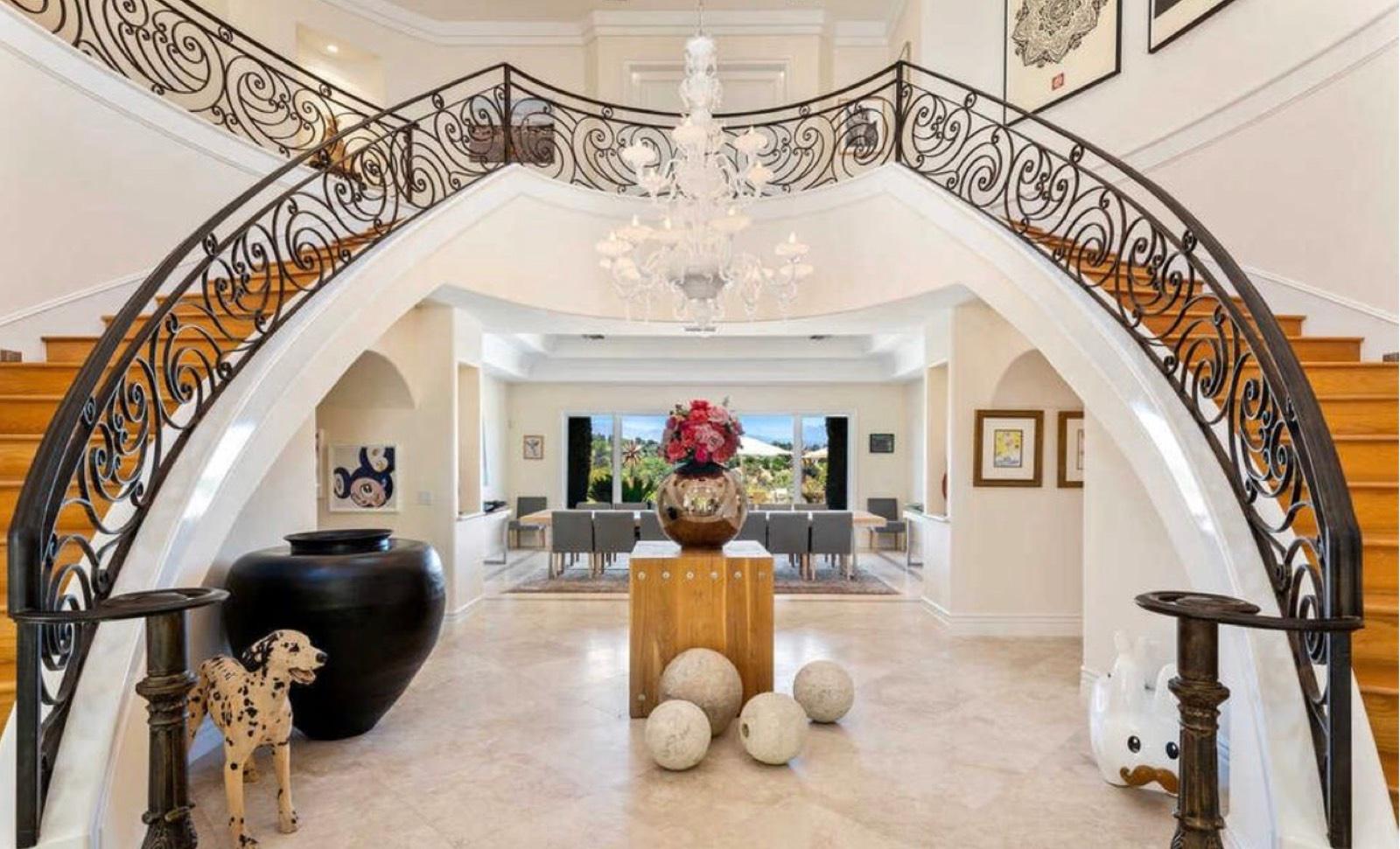 Med Mansion Tennis Estate — photo 10