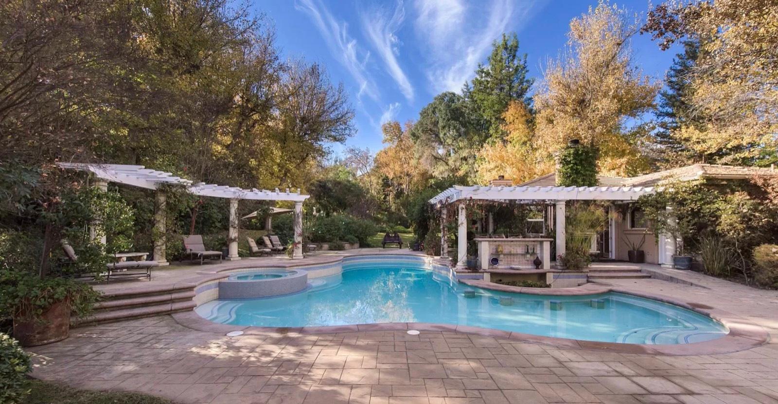 Mediterranean Mansion Compound — photo 2