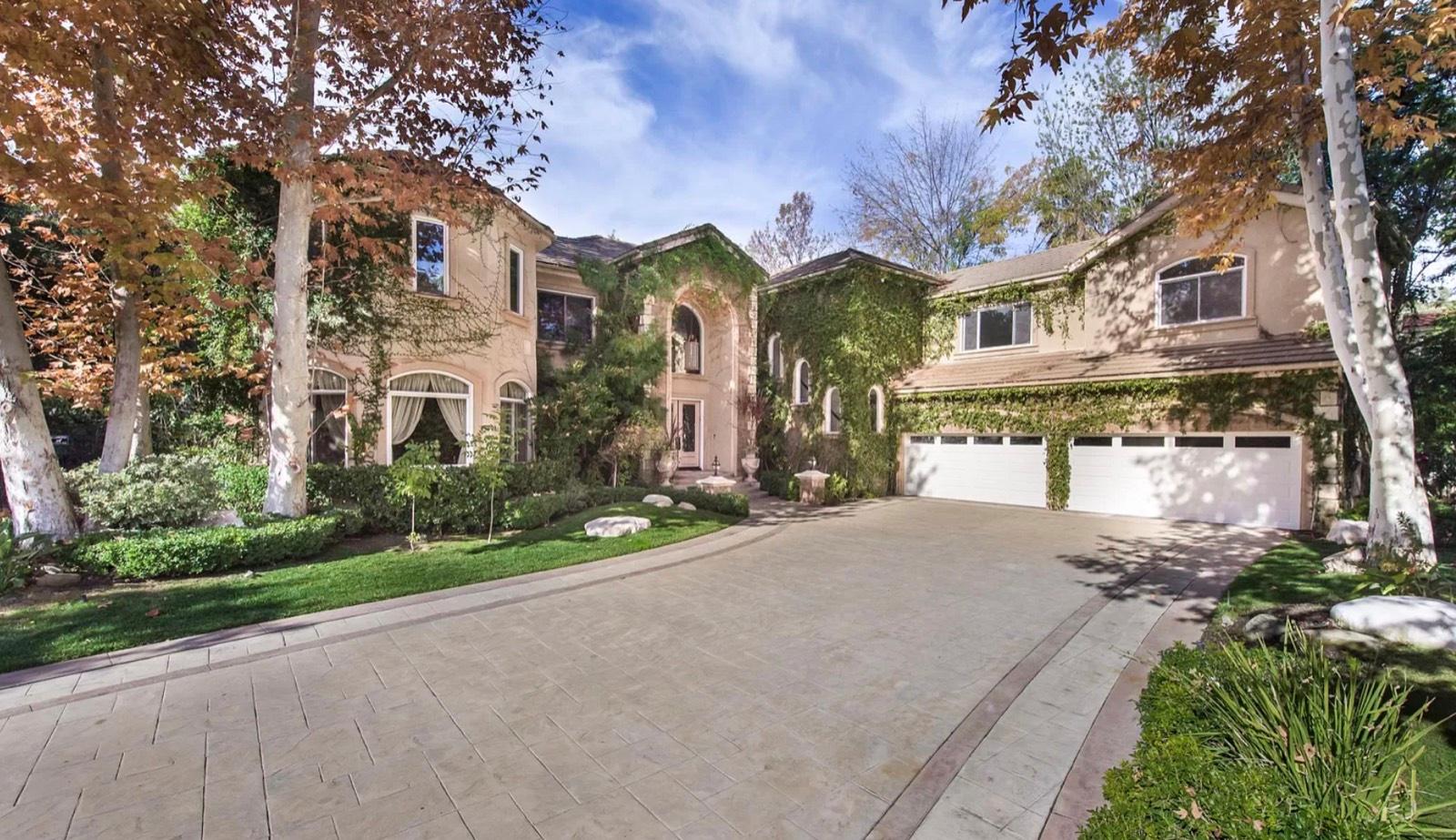 Mediterranean Mansion Compound — photo 1