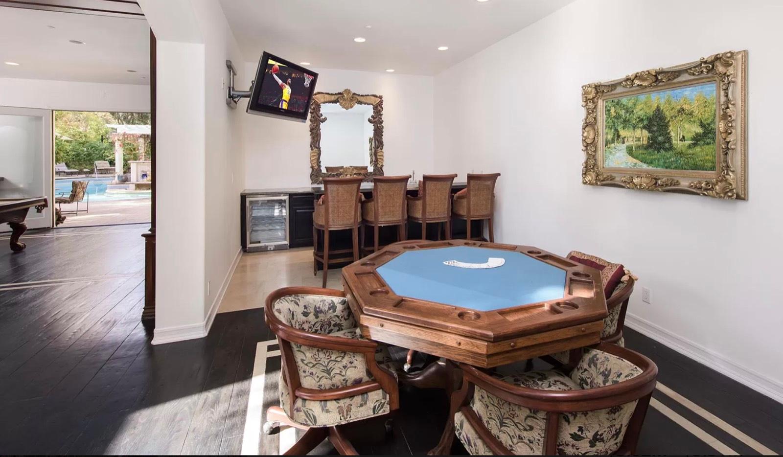 Mediterranean Mansion Compound — photo 10