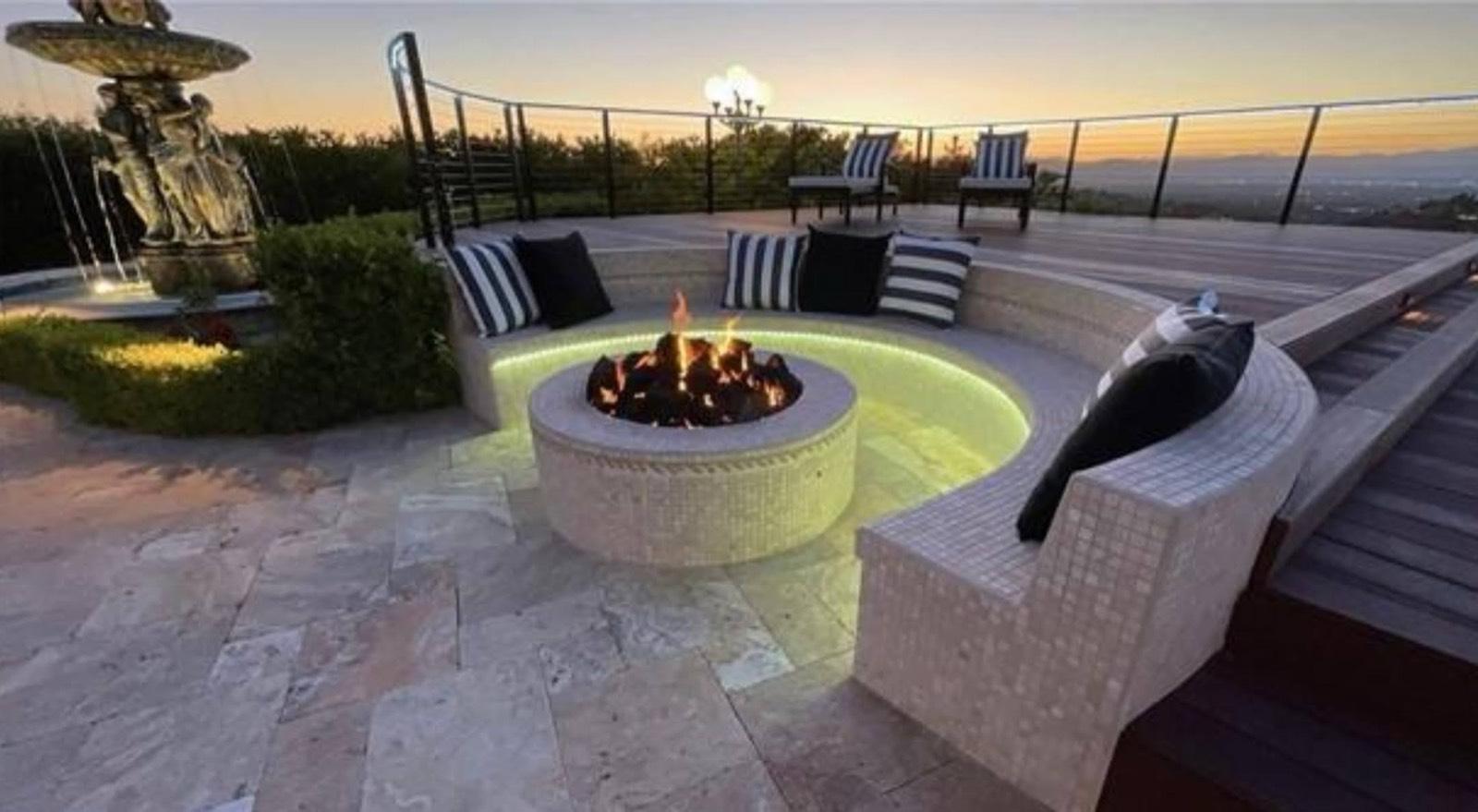 MH's Clean Valley View Home — photo 6