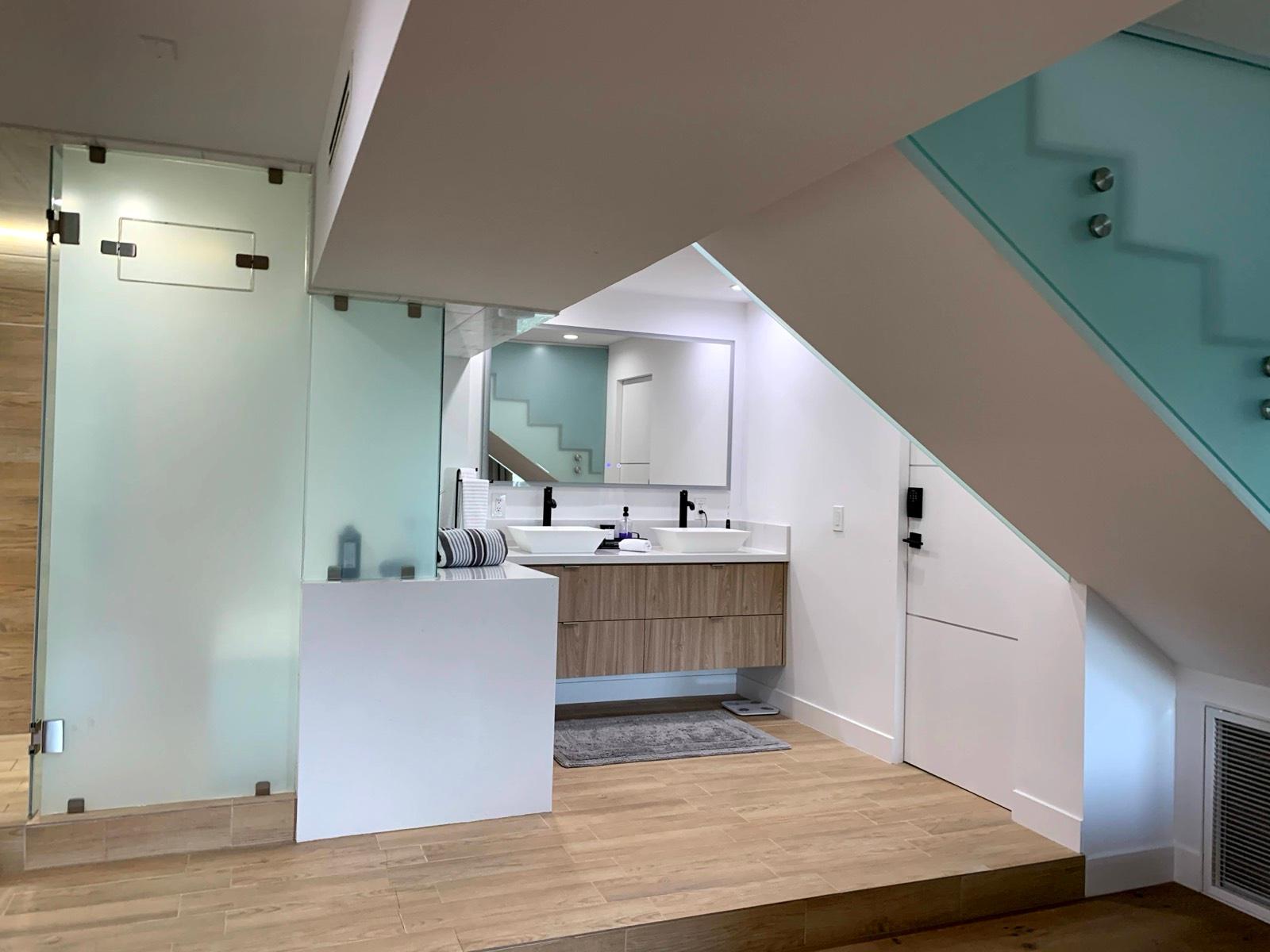 MH's Geometric Modern Villa — photo 4