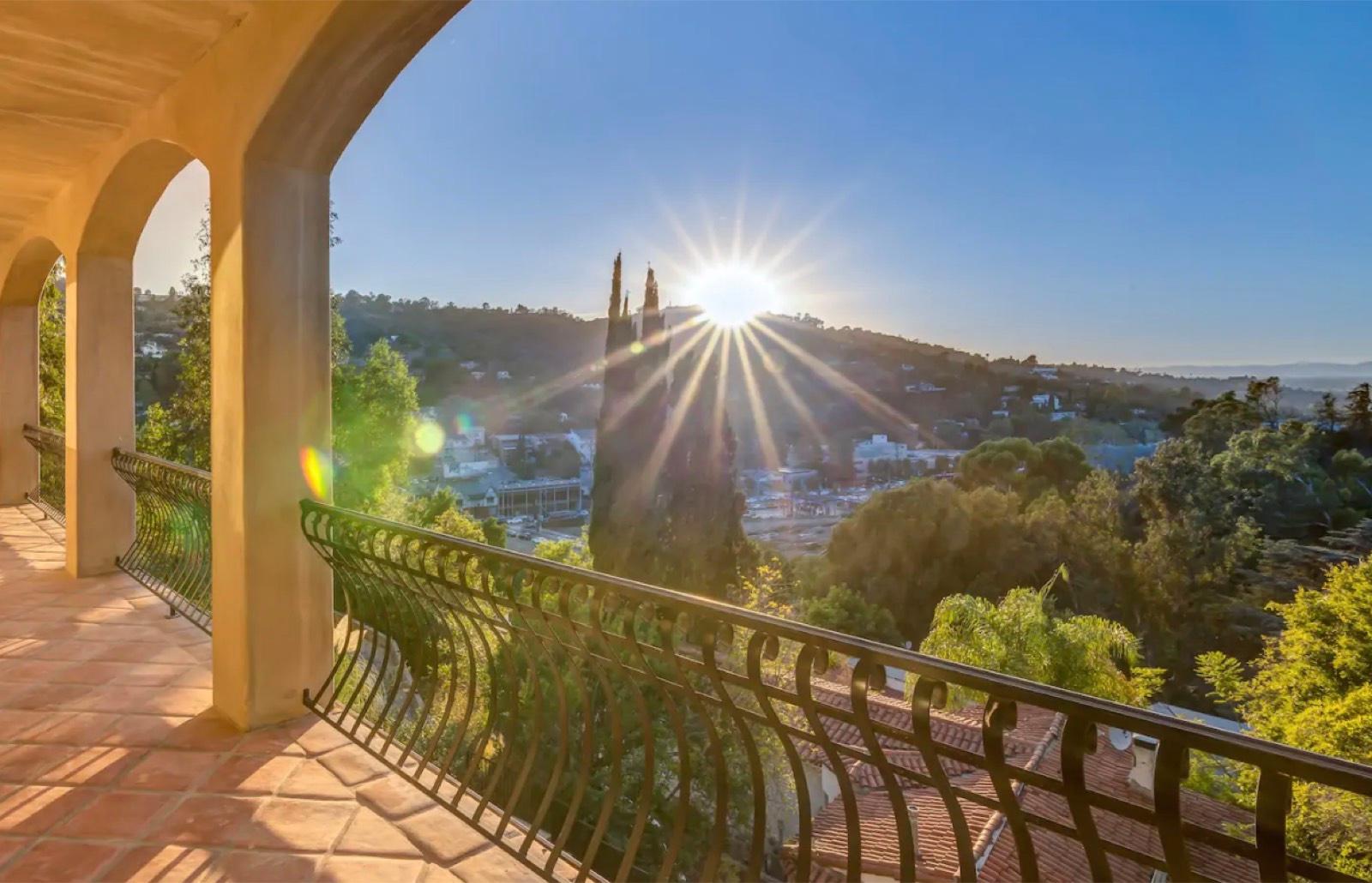 Michael's Celebrity View Home — photo 6