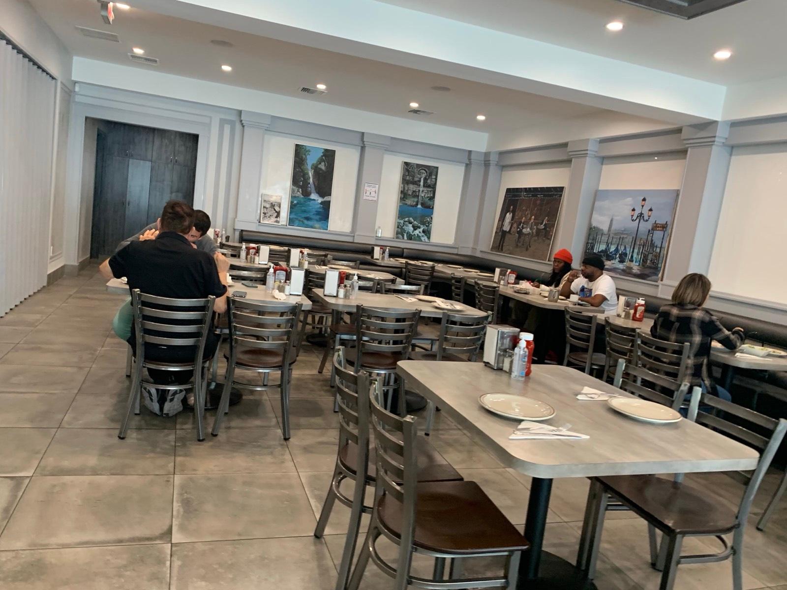 Middle Eastern Resturaunt — photo 7