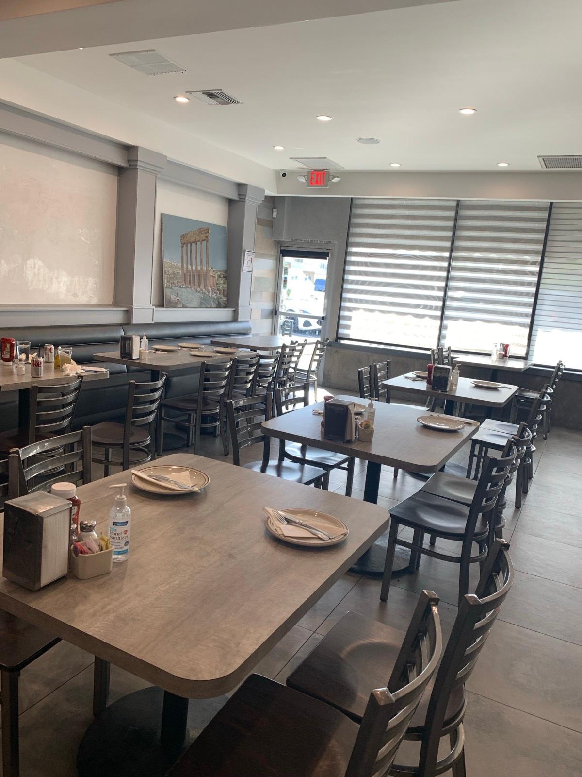 Middle Eastern Resturaunt — photo 10