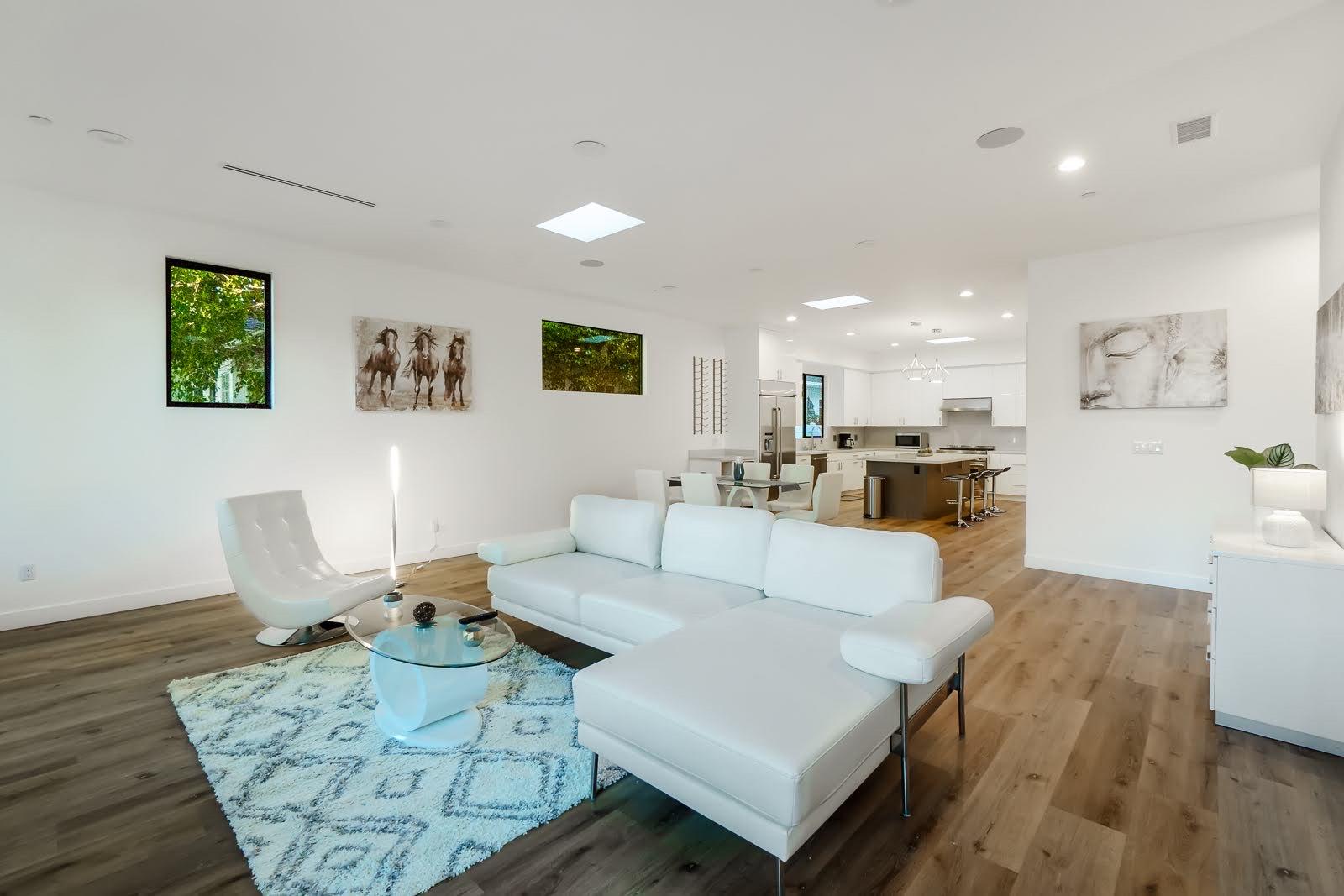 MJ Burnet House — photo 2