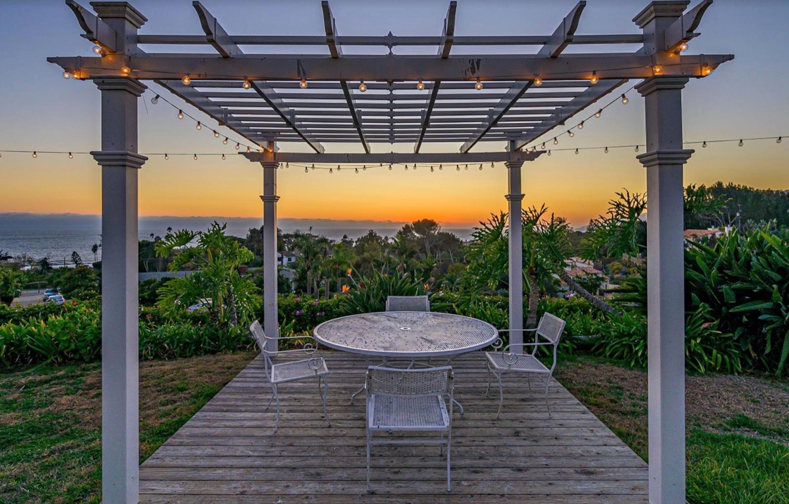MJ S Malibu Morning Home — photo 5
