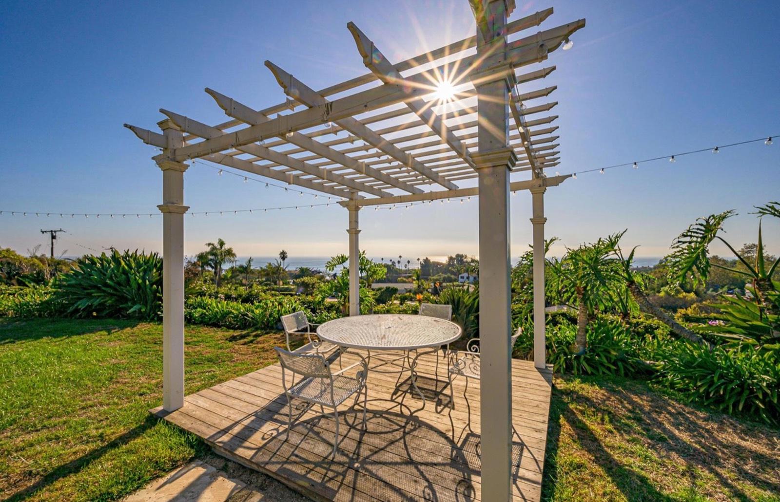MJ S Malibu Morning Home — photo 10