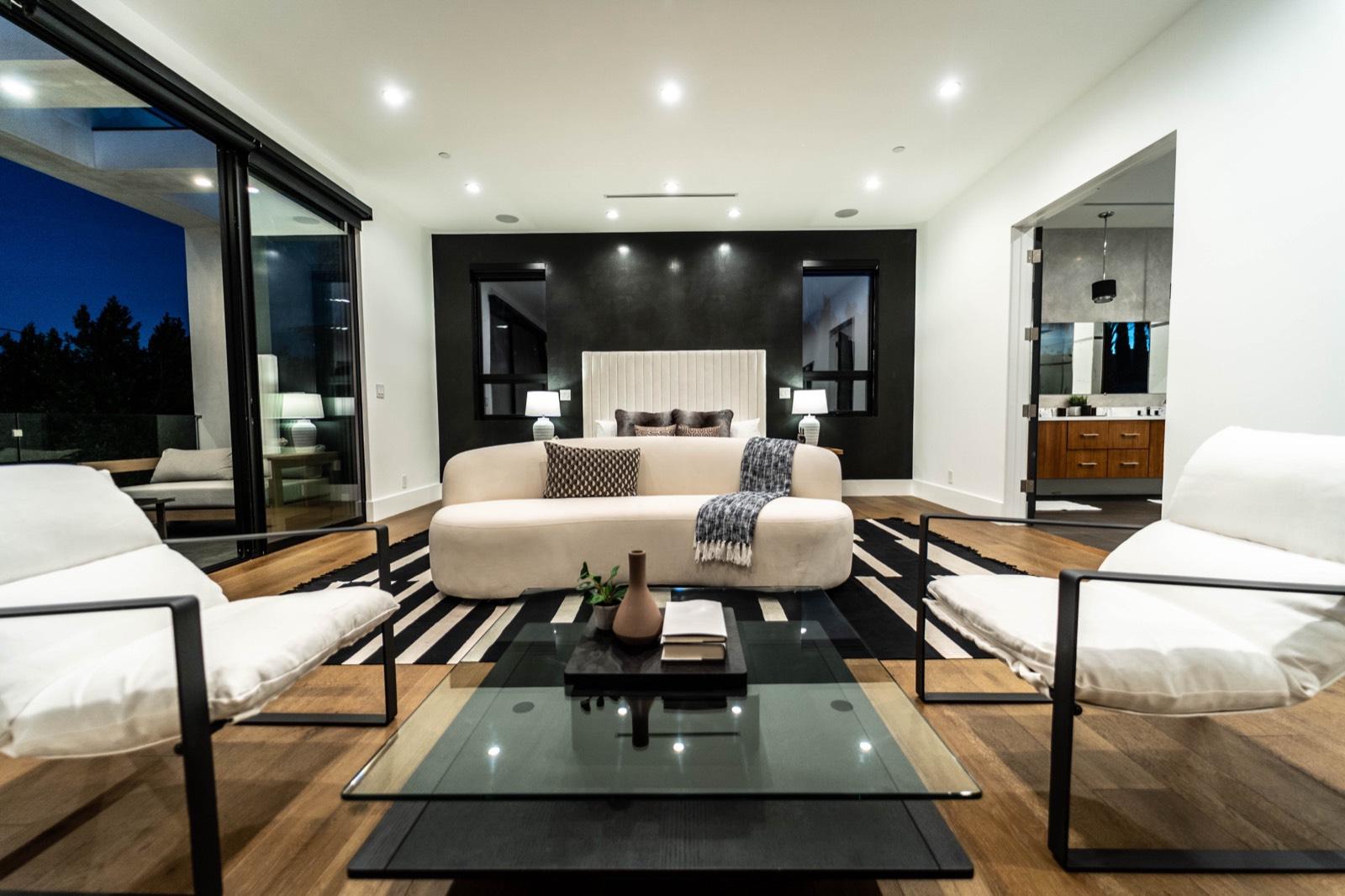 MJ's Vista Valley Modern — photo 5