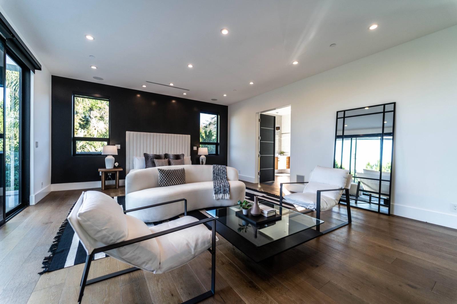 MJ's Vista Valley Modern — photo 10
