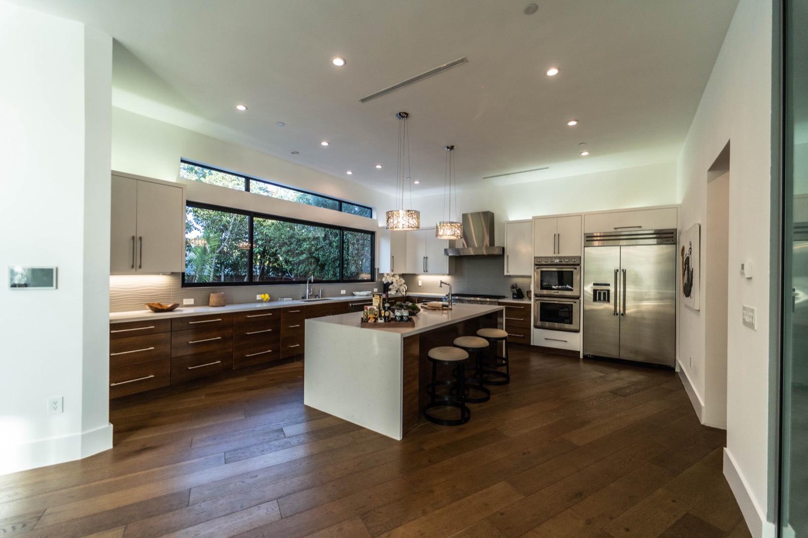 MJ's Vista Valley Modern — photo 12
