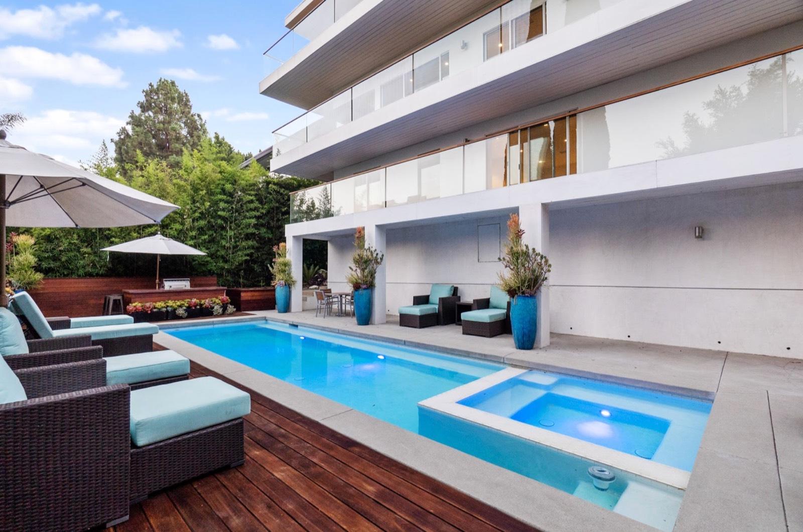 MJ Sunset Villa — photo 3