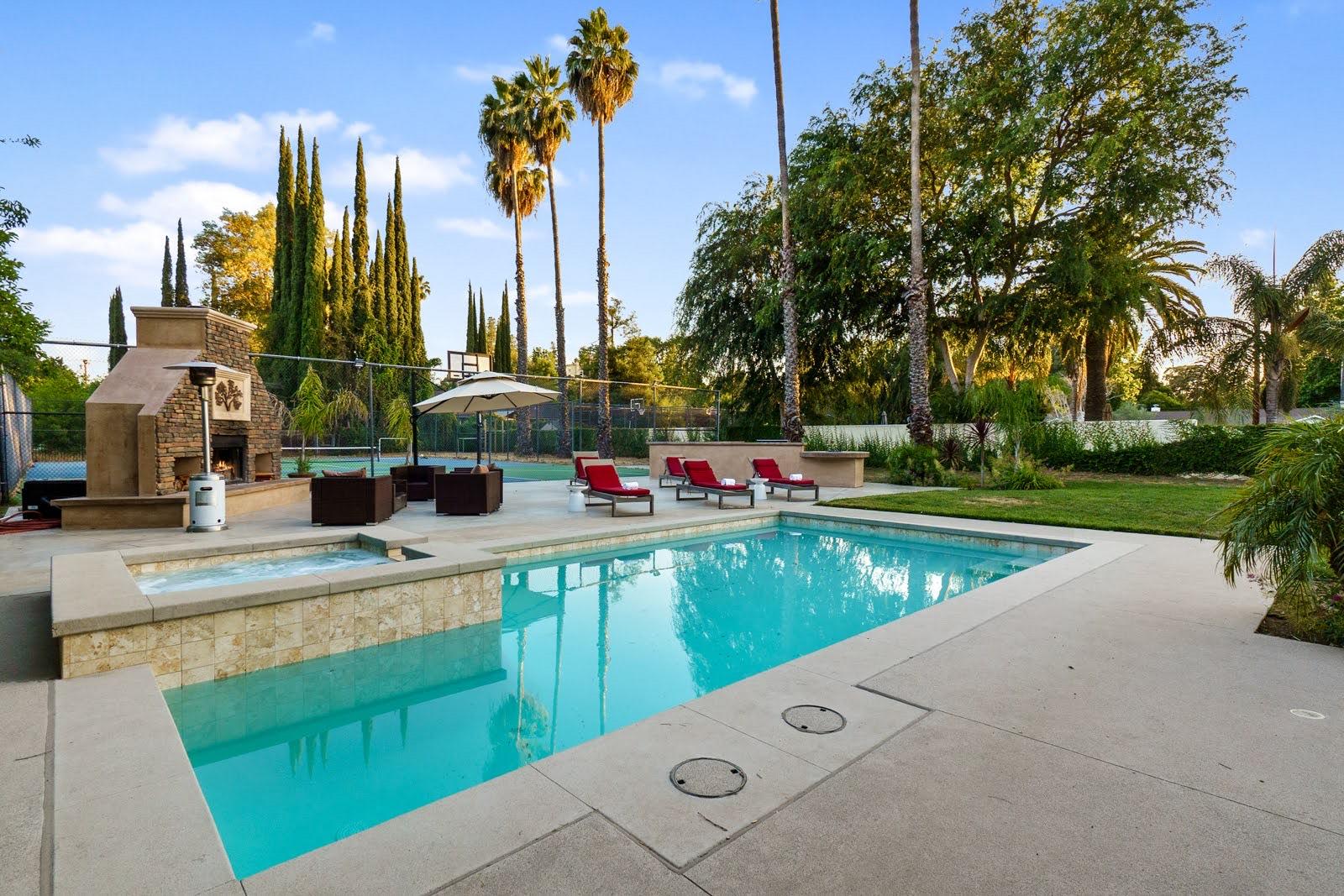 MJ Villa House — photo 9