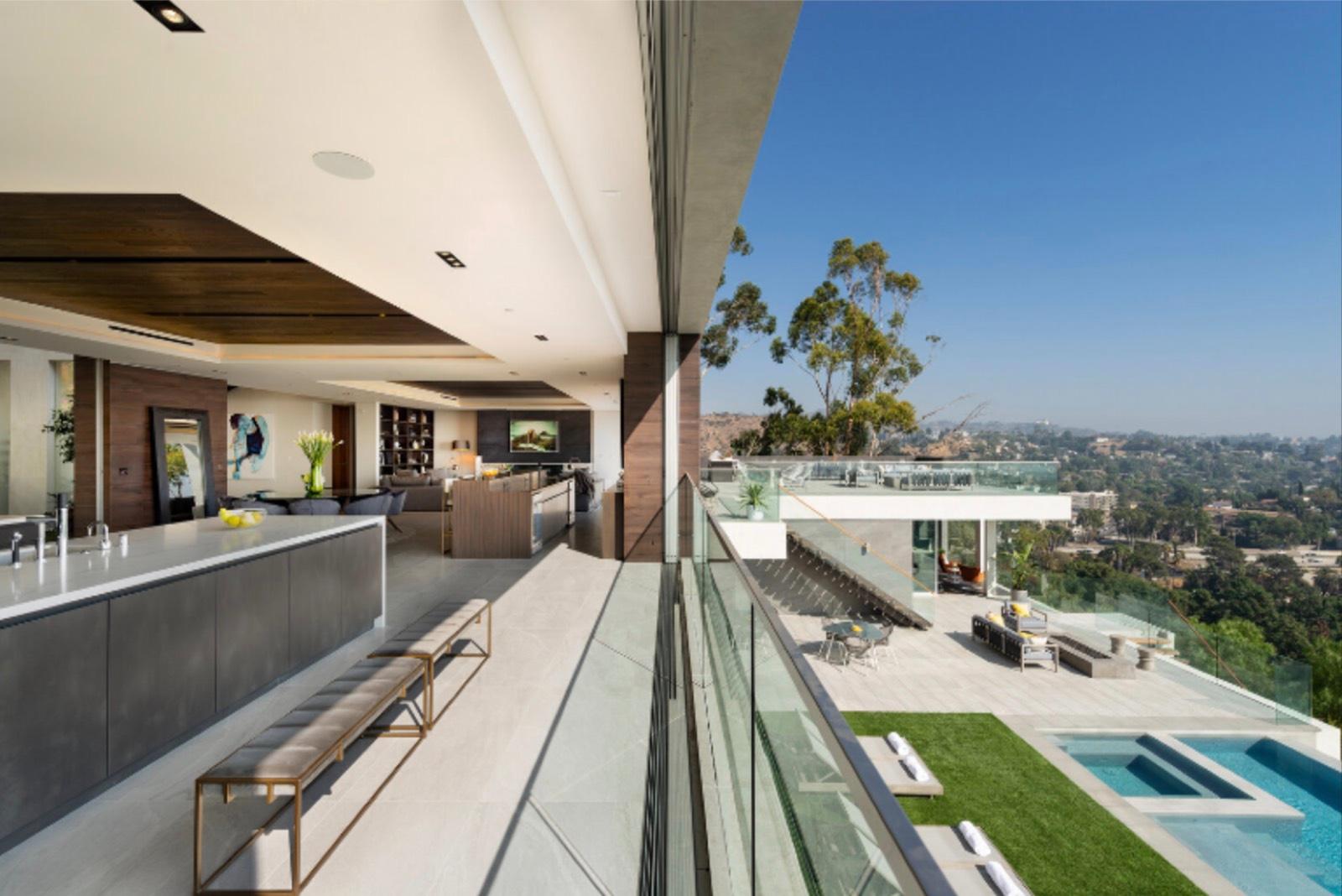 MJ's Hollywood Modern Architect Home — photo 7