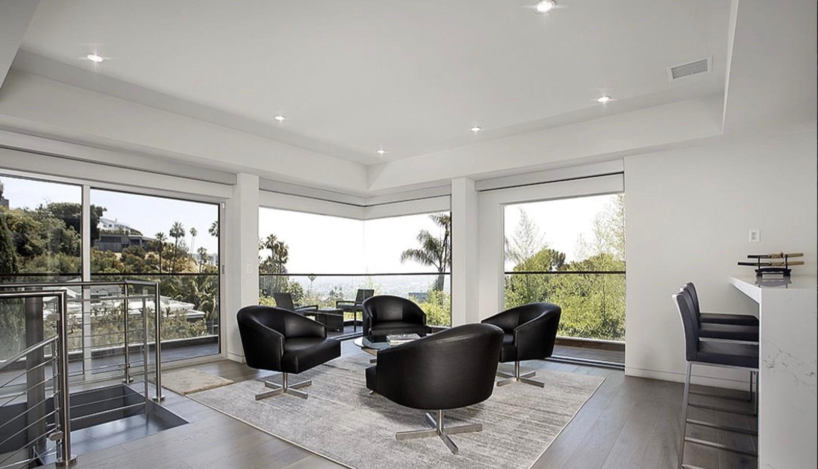MJ's Sunset Plaza Villa — photo 12