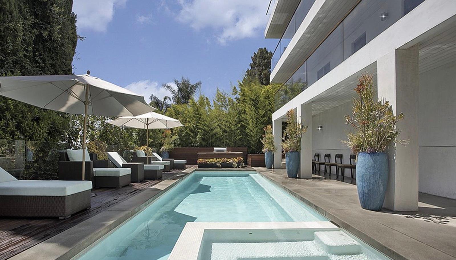 MJ's Sunset Plaza Villa — photo 7