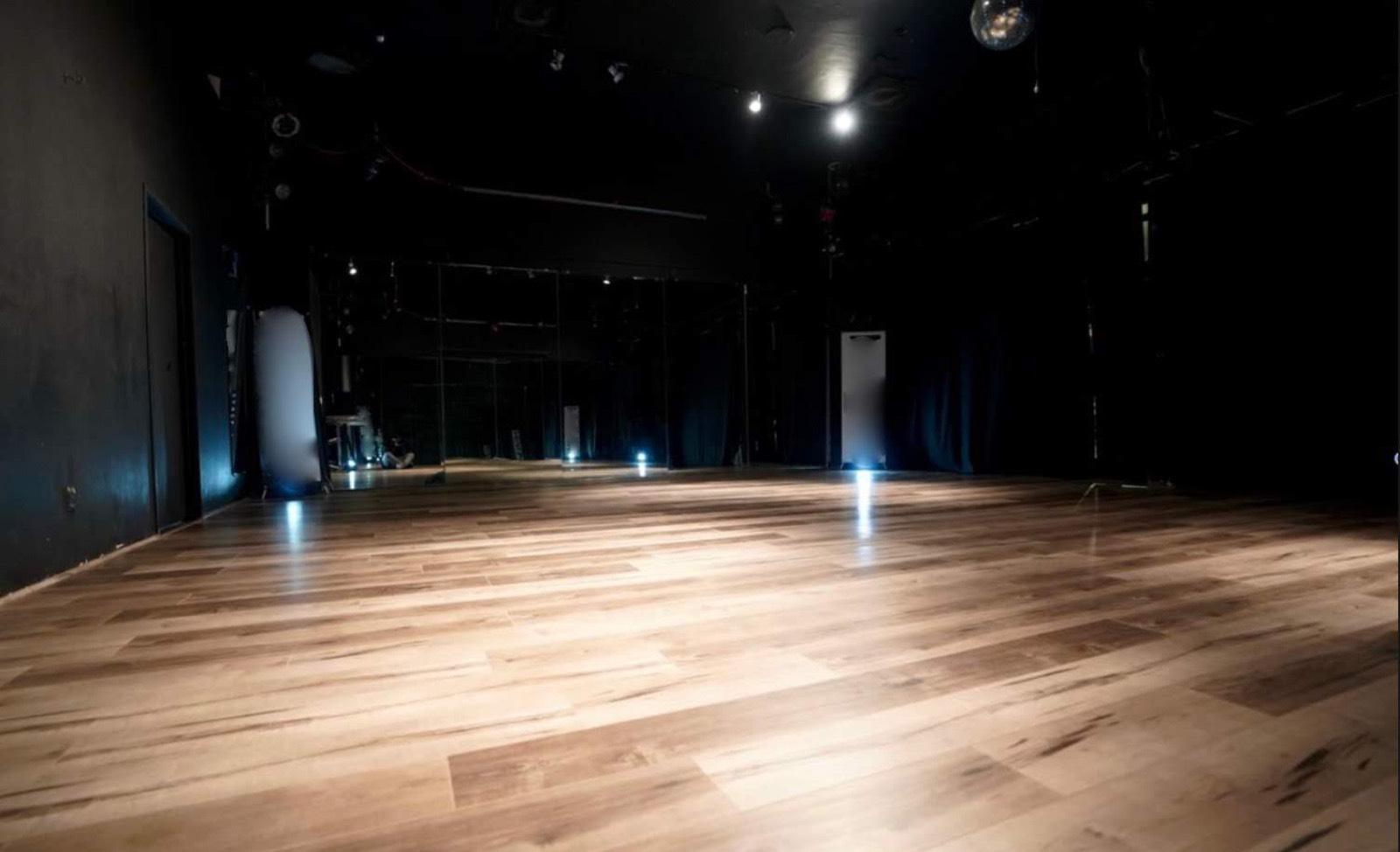Modern Dance Studio — photo 1