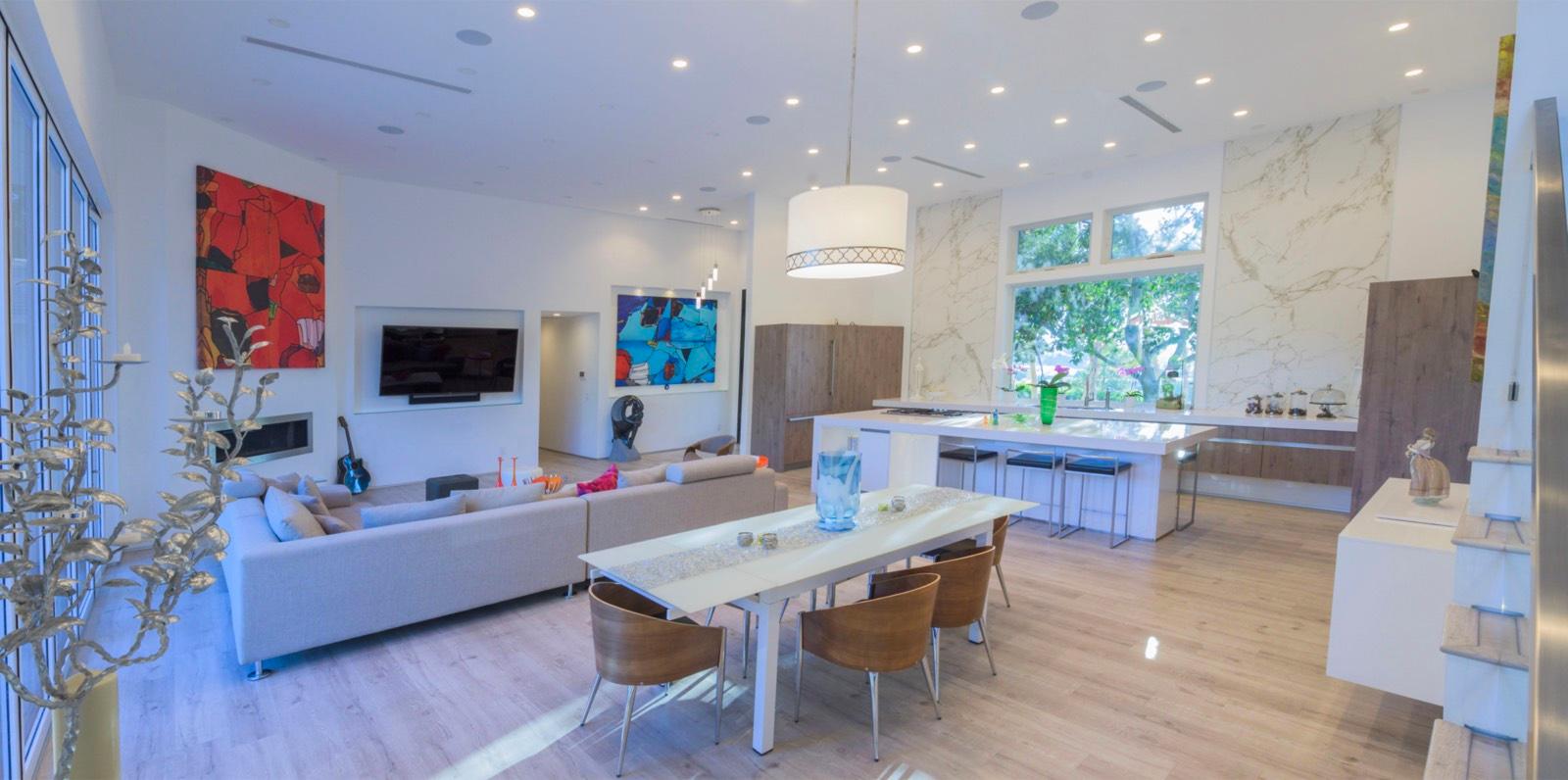 Modern Event Home — photo 3