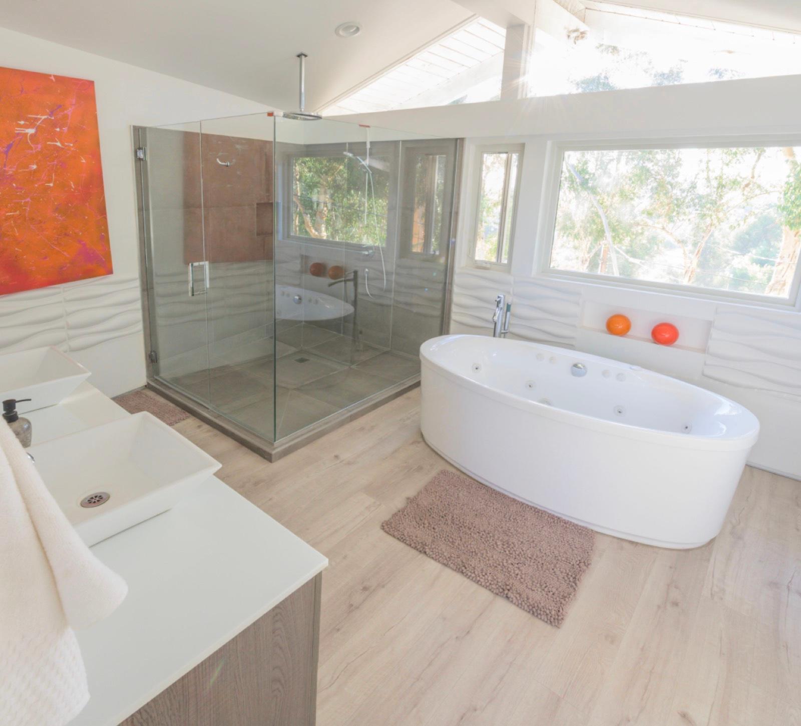 Modern Event Home — photo 5