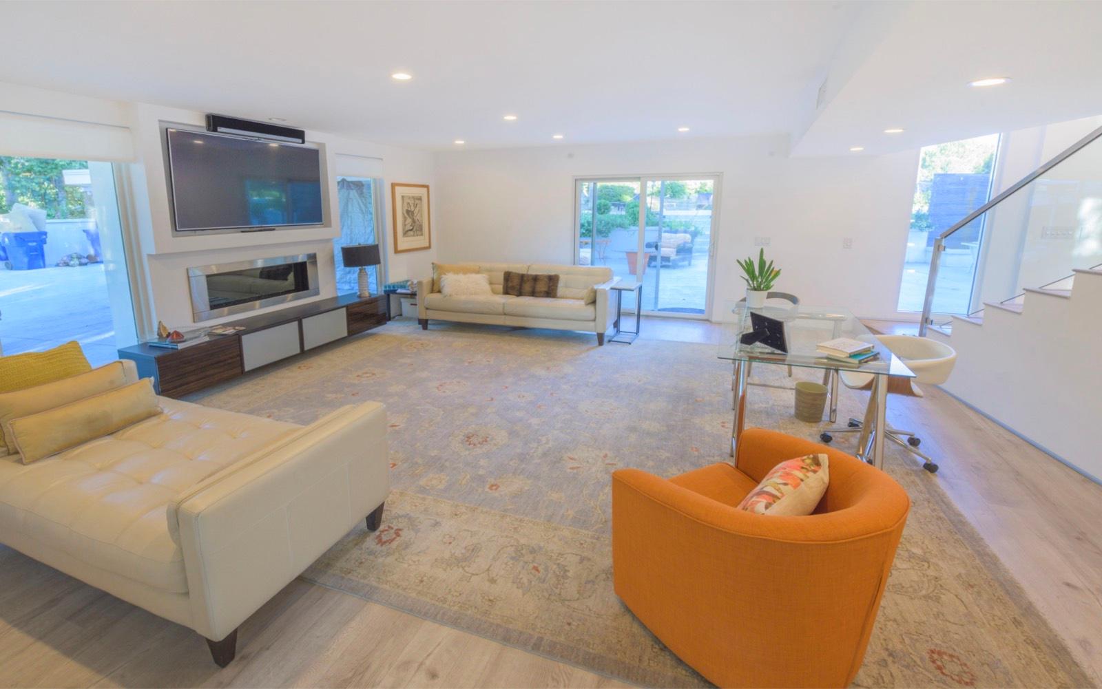 Modern Event Home — photo 7