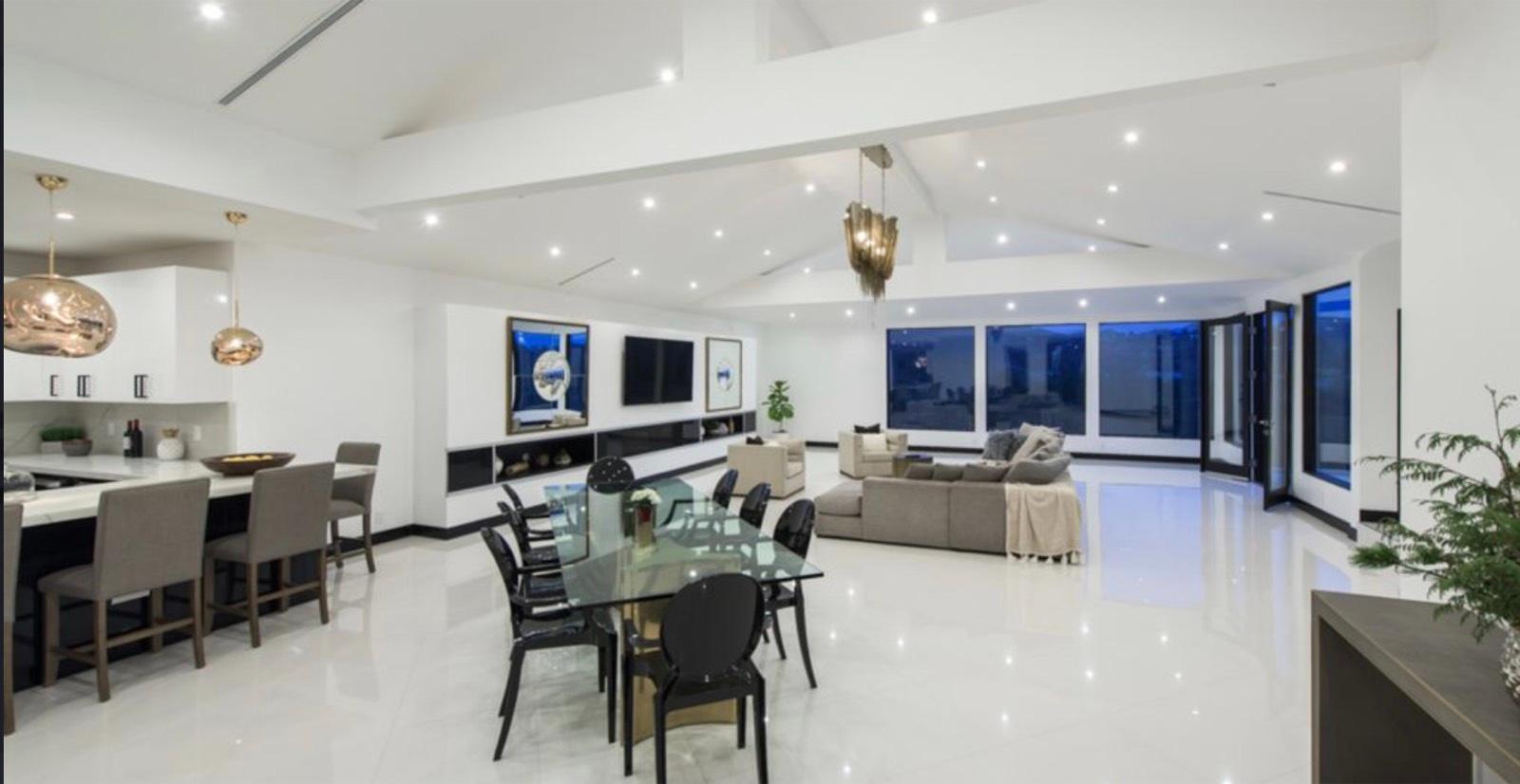 Modern Hollywood Lakeview — photo 2