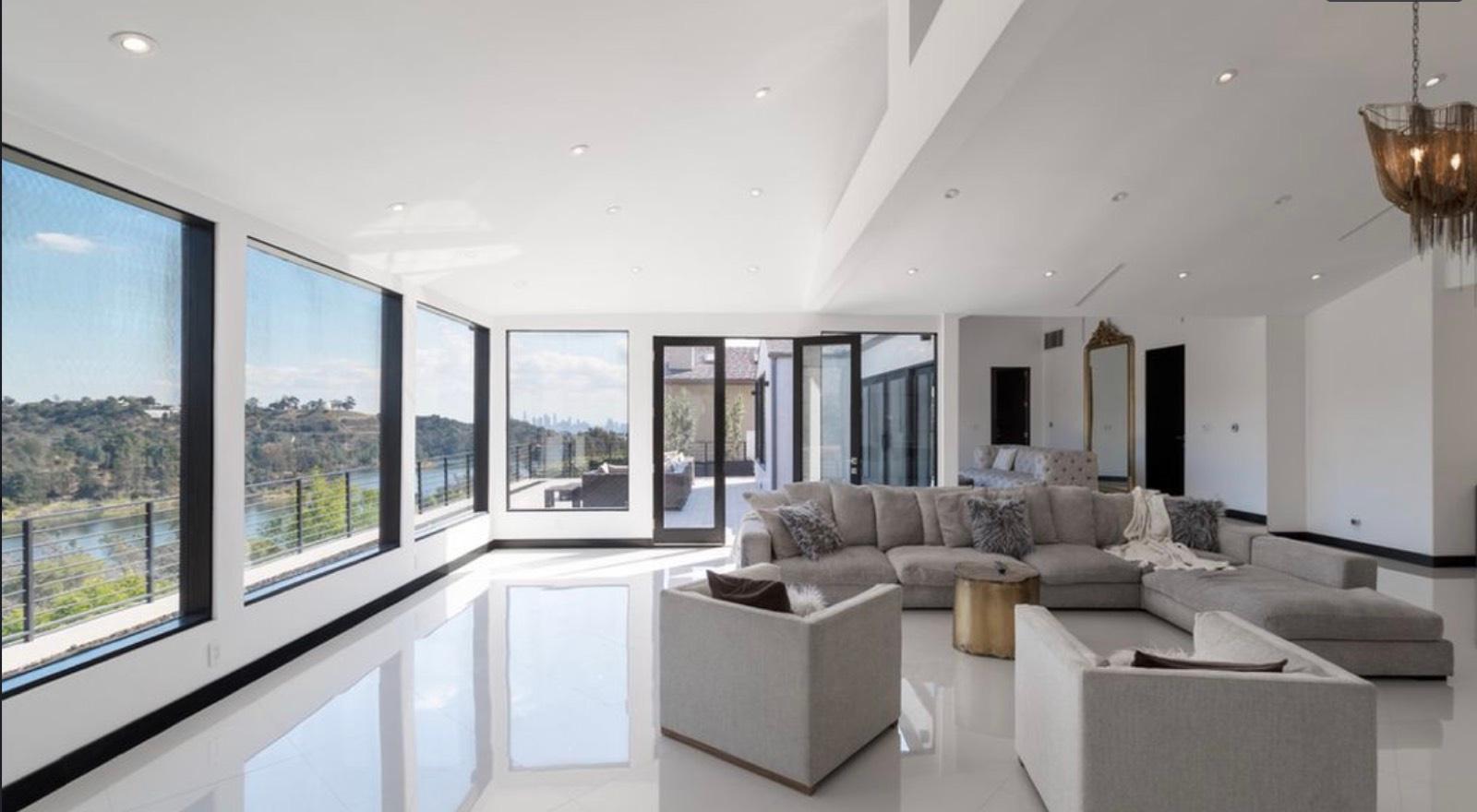 Modern Hollywood Lakeview — photo 12