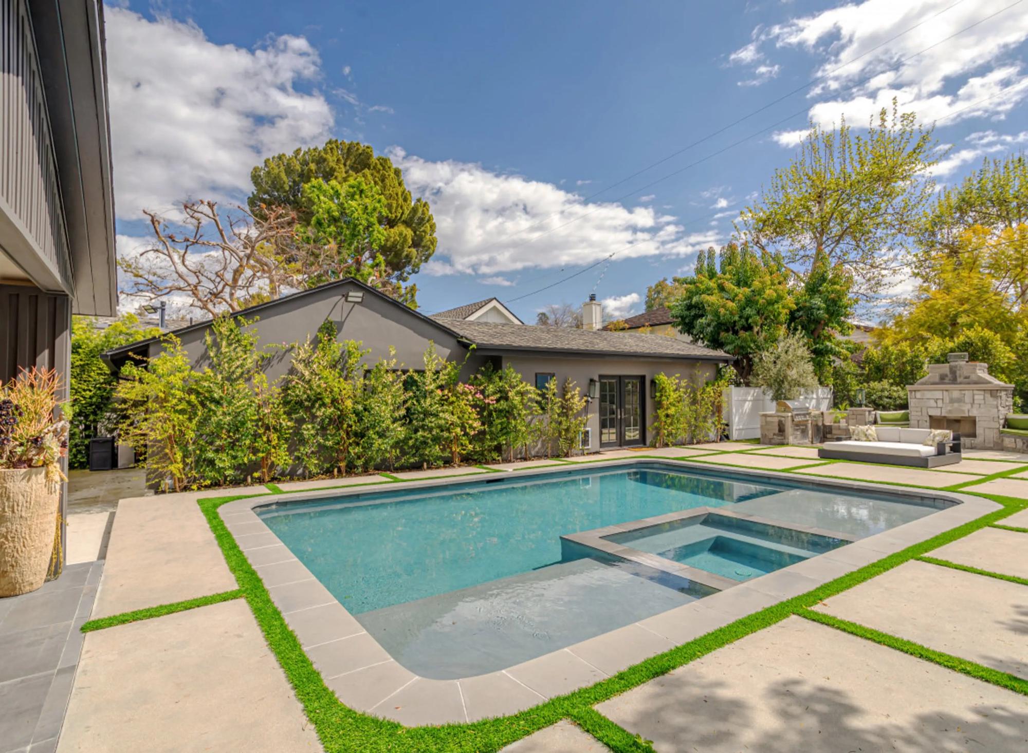 Modern Luxury Home with Pool & Cabana — photo 11