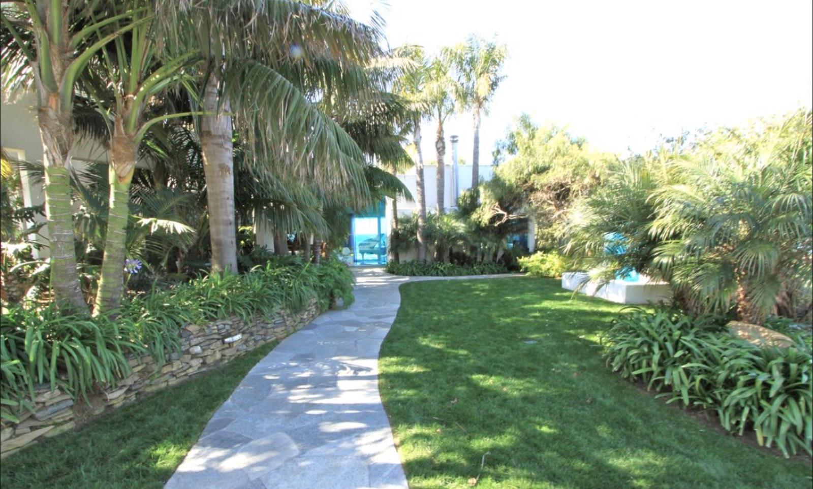 Modern Malibu White House — photo 3