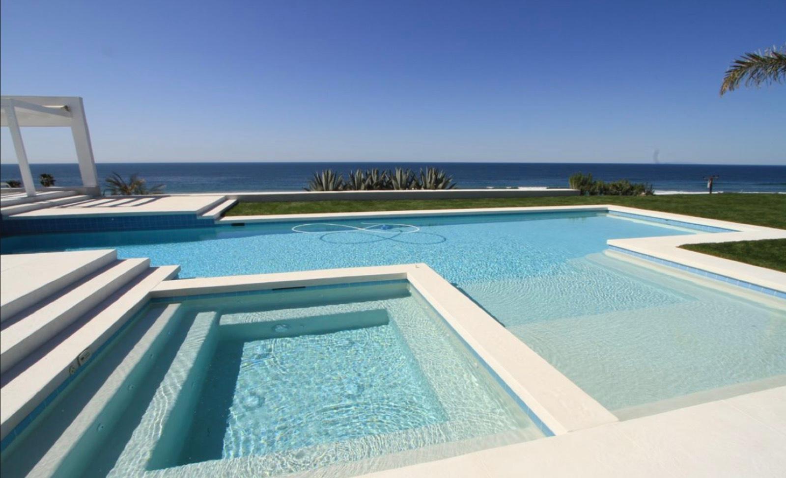 Modern Malibu White House — photo 11