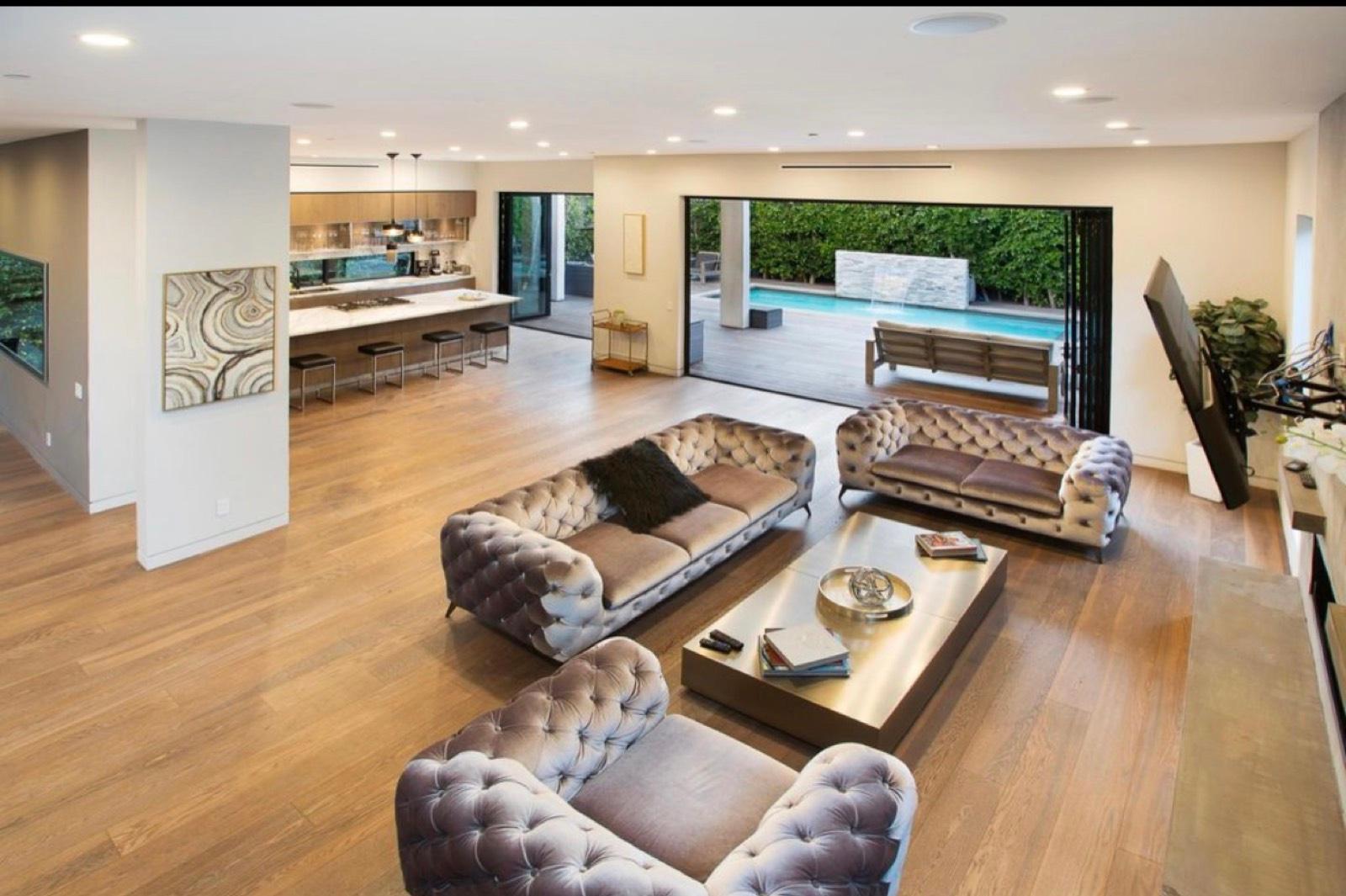 Modern Orange Villa — photo 11