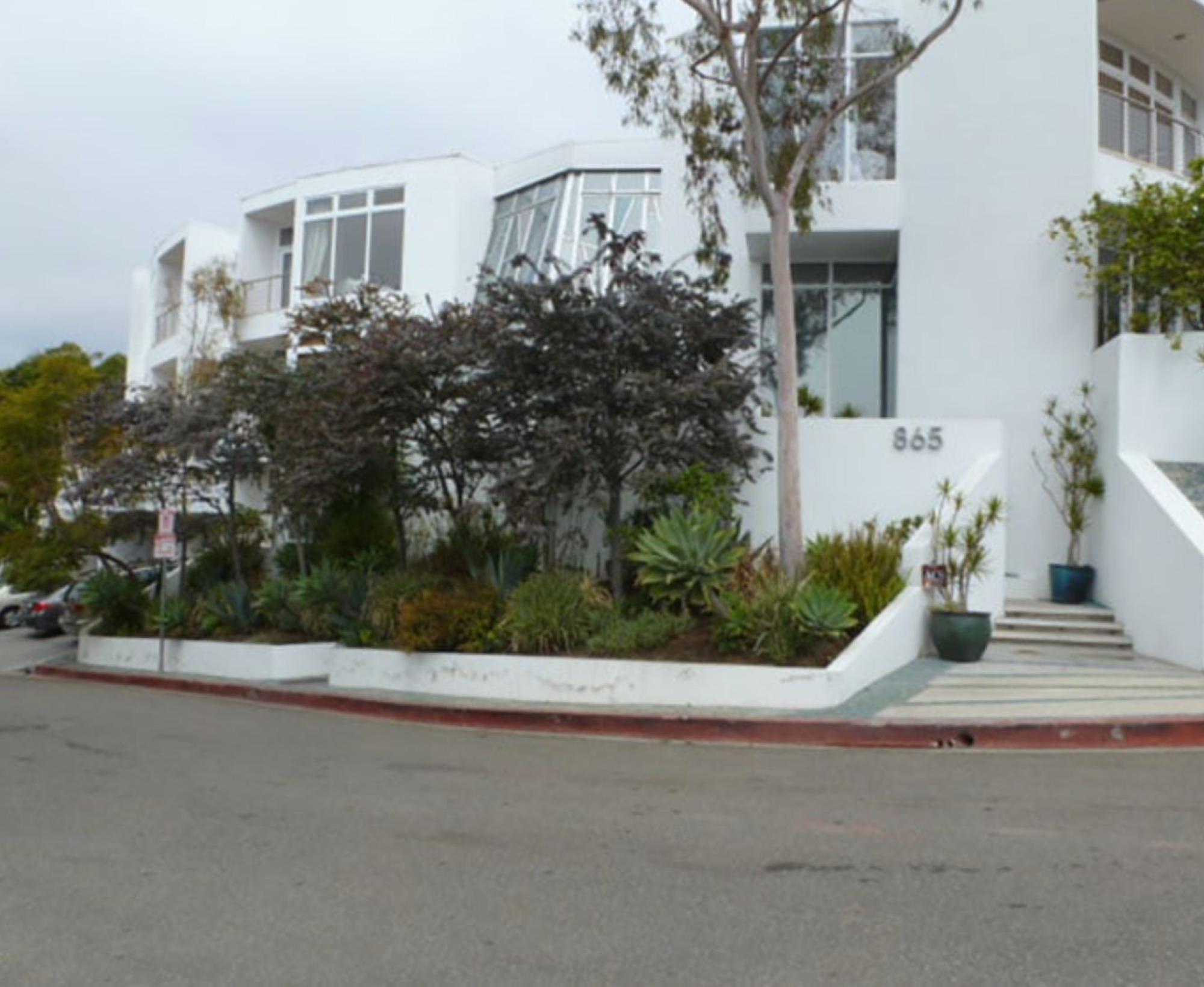 Modern Palisades House — photo 2