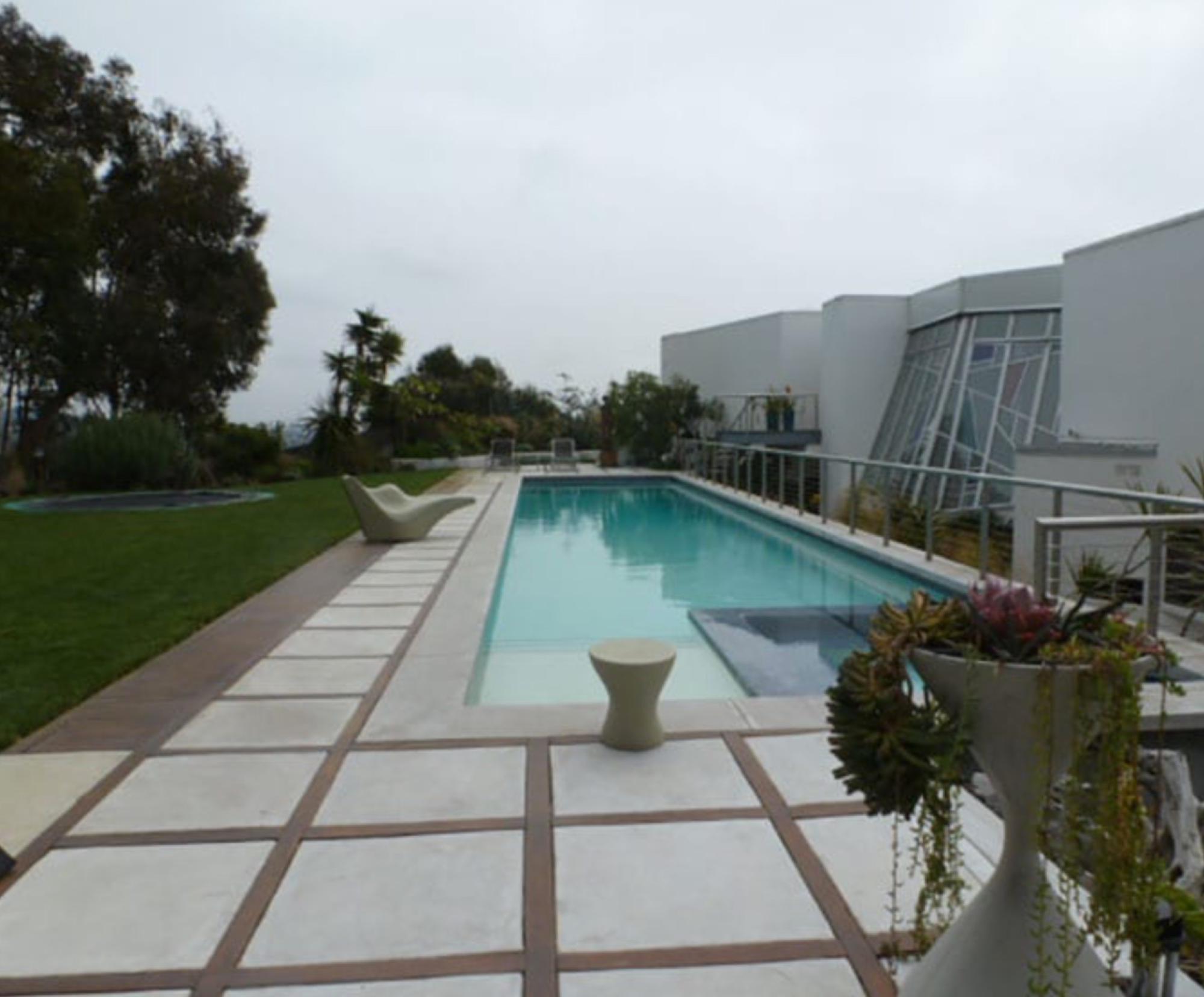 Modern Palisades House — photo 11