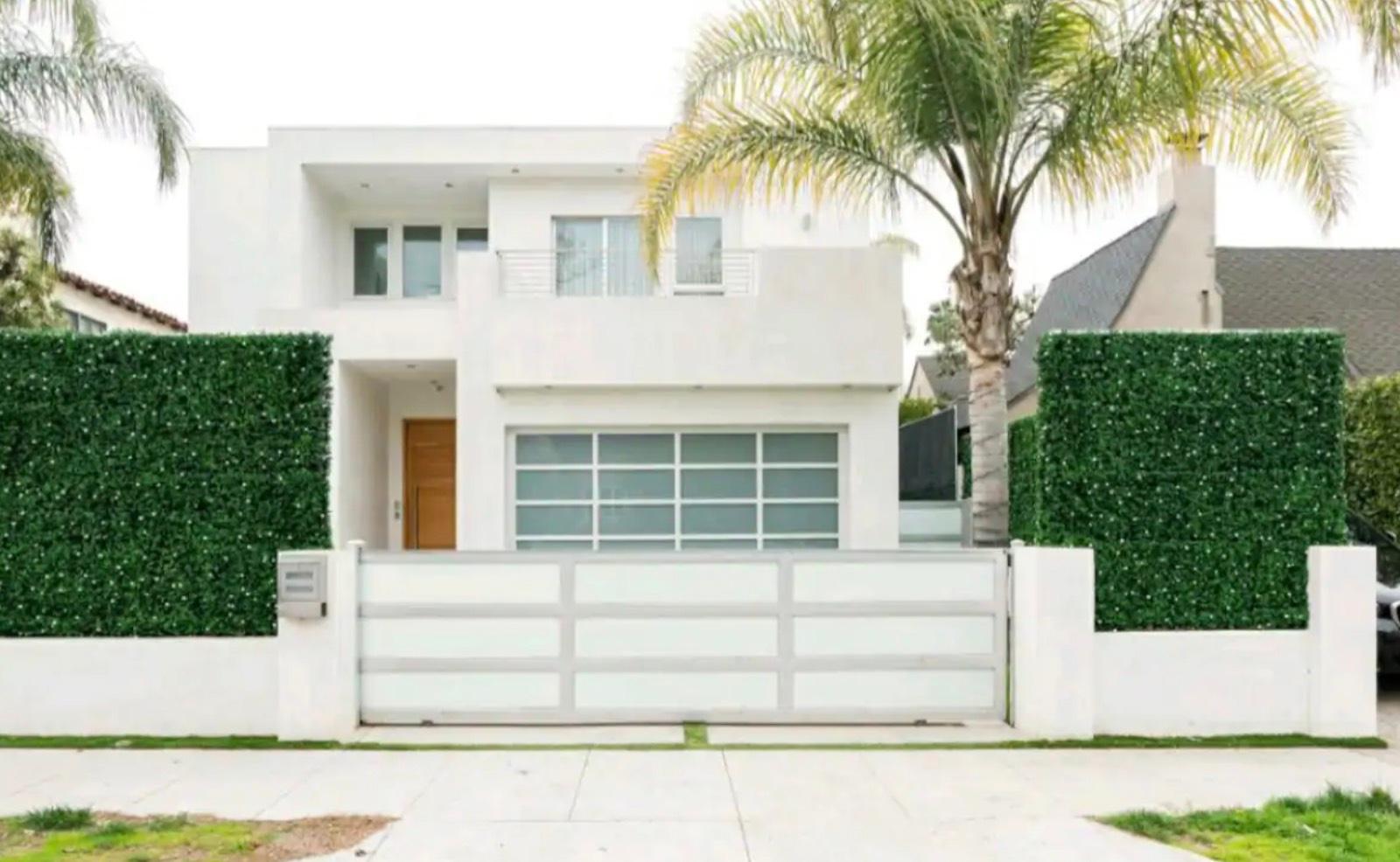 Modern White Villa — photo 2