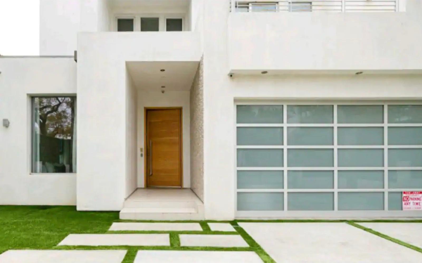 Modern White Villa — photo 3