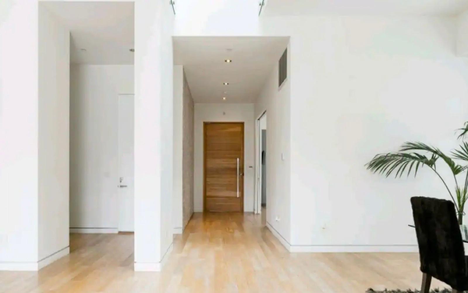 Modern White Villa — photo 5