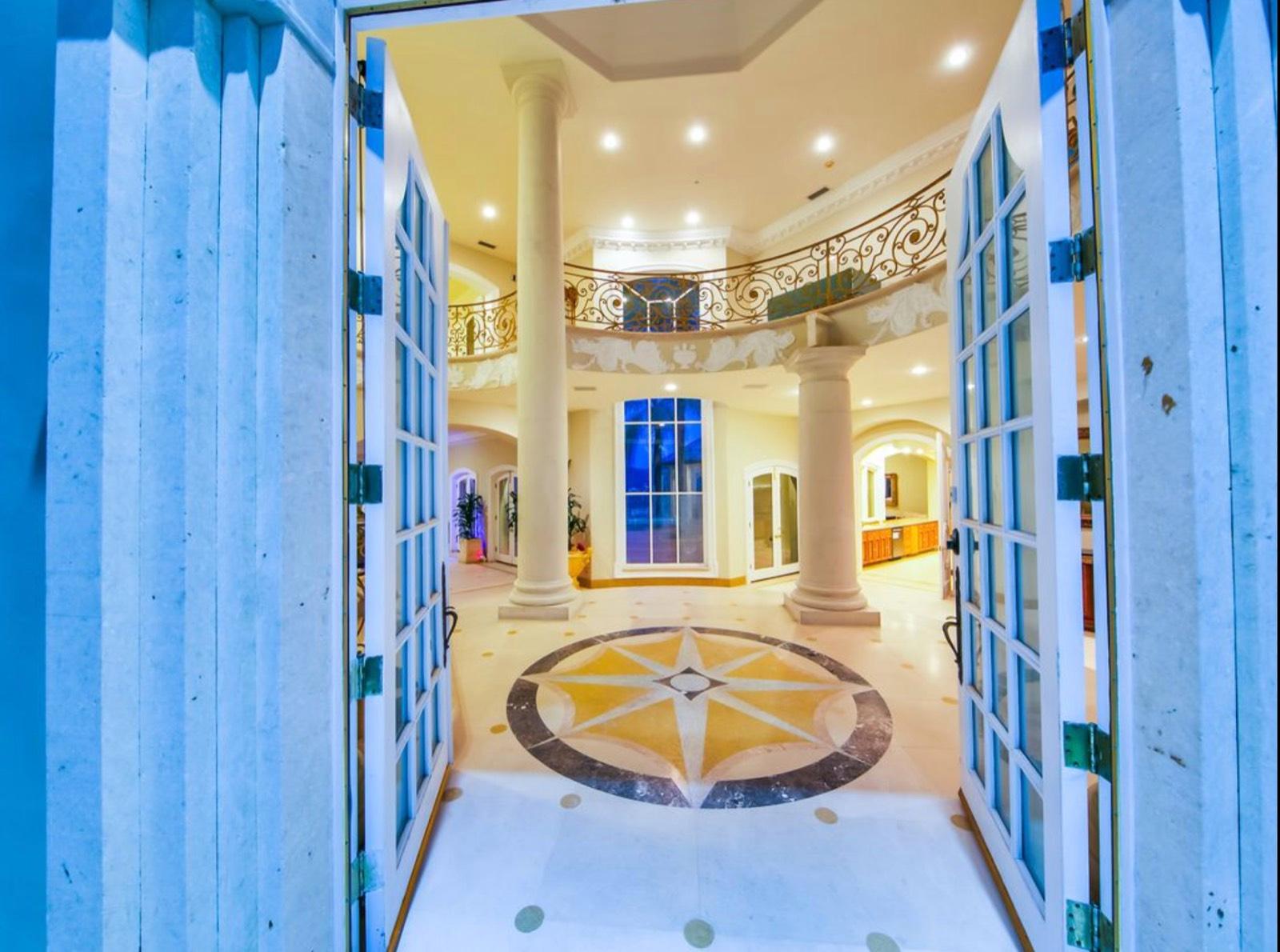 Mountain View Mansion — photo 4