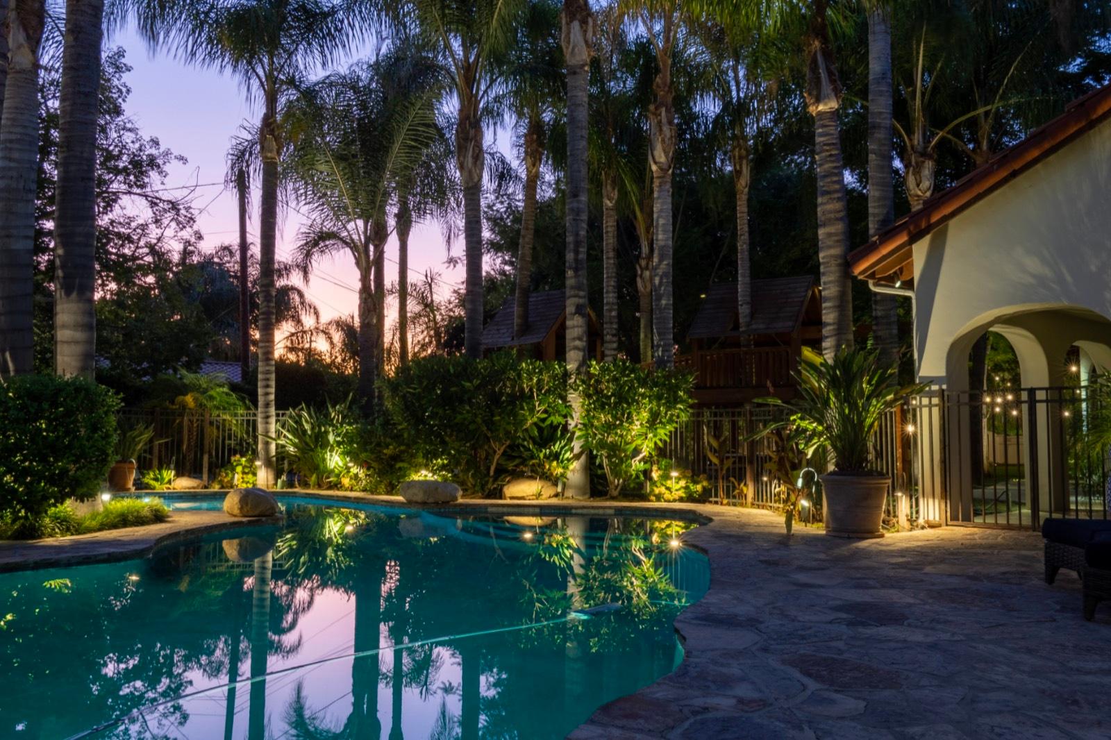 M's Big Backyard Woodland Hills Home — photo 9