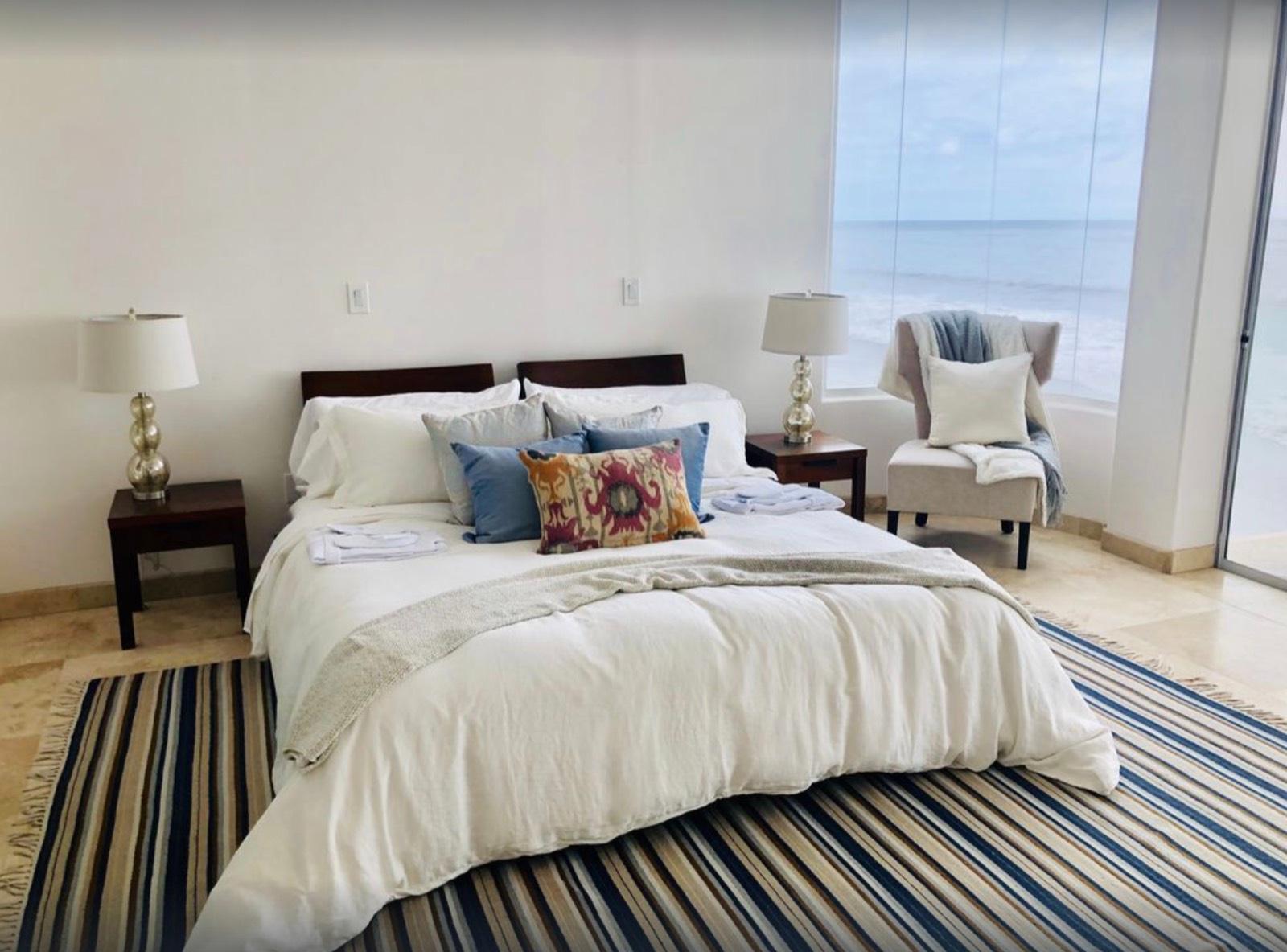 M's Bright Beachfront Property — photo 12