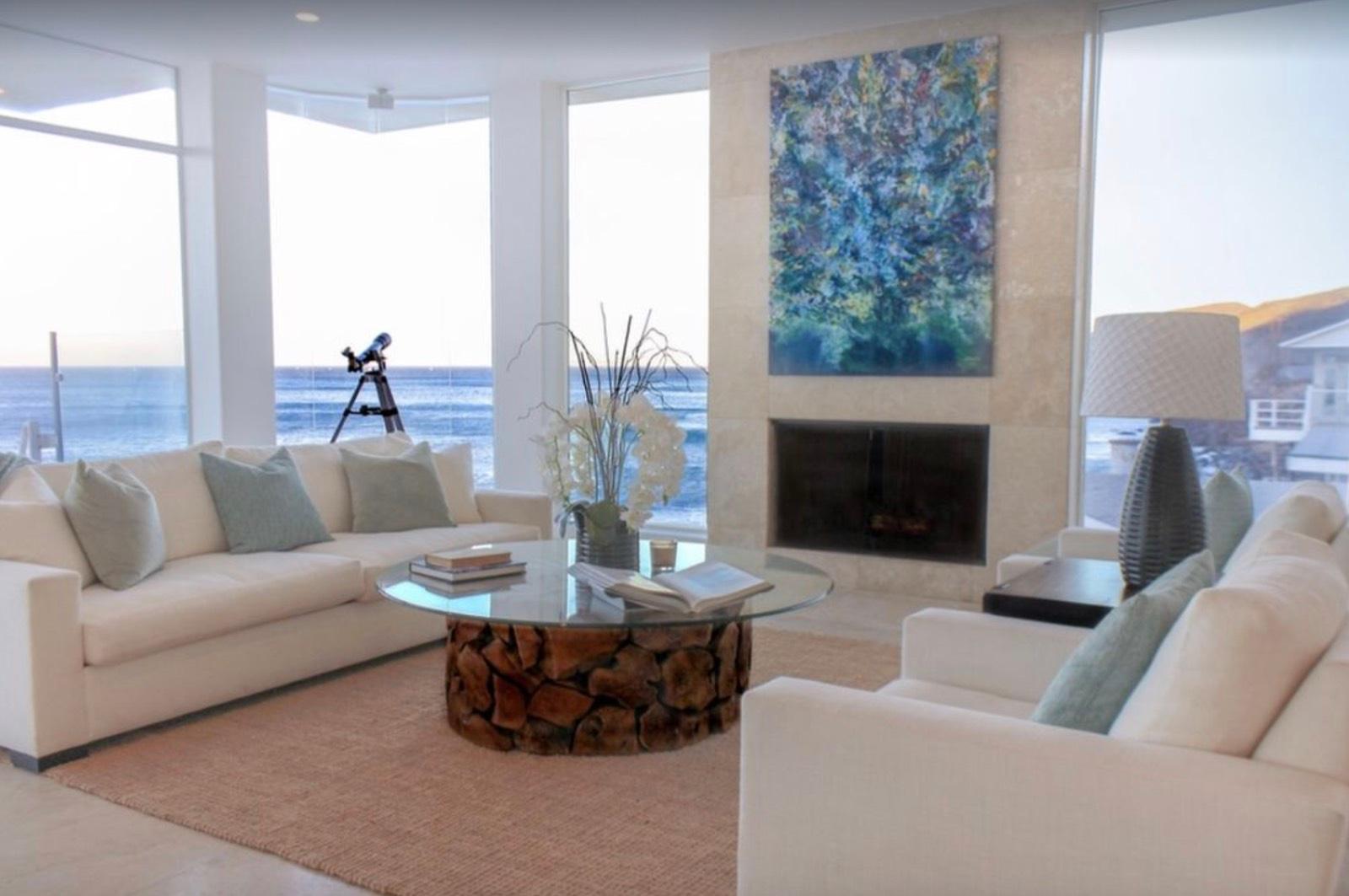 M's Bright Beachfront Property — photo 7