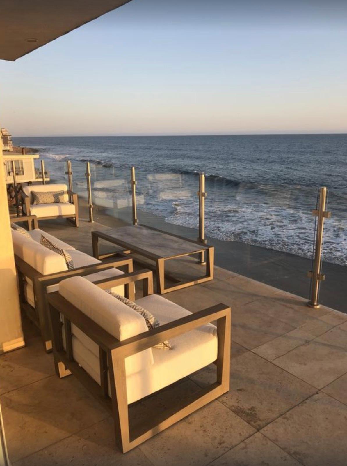 M's Bright Beachfront Property — photo 8