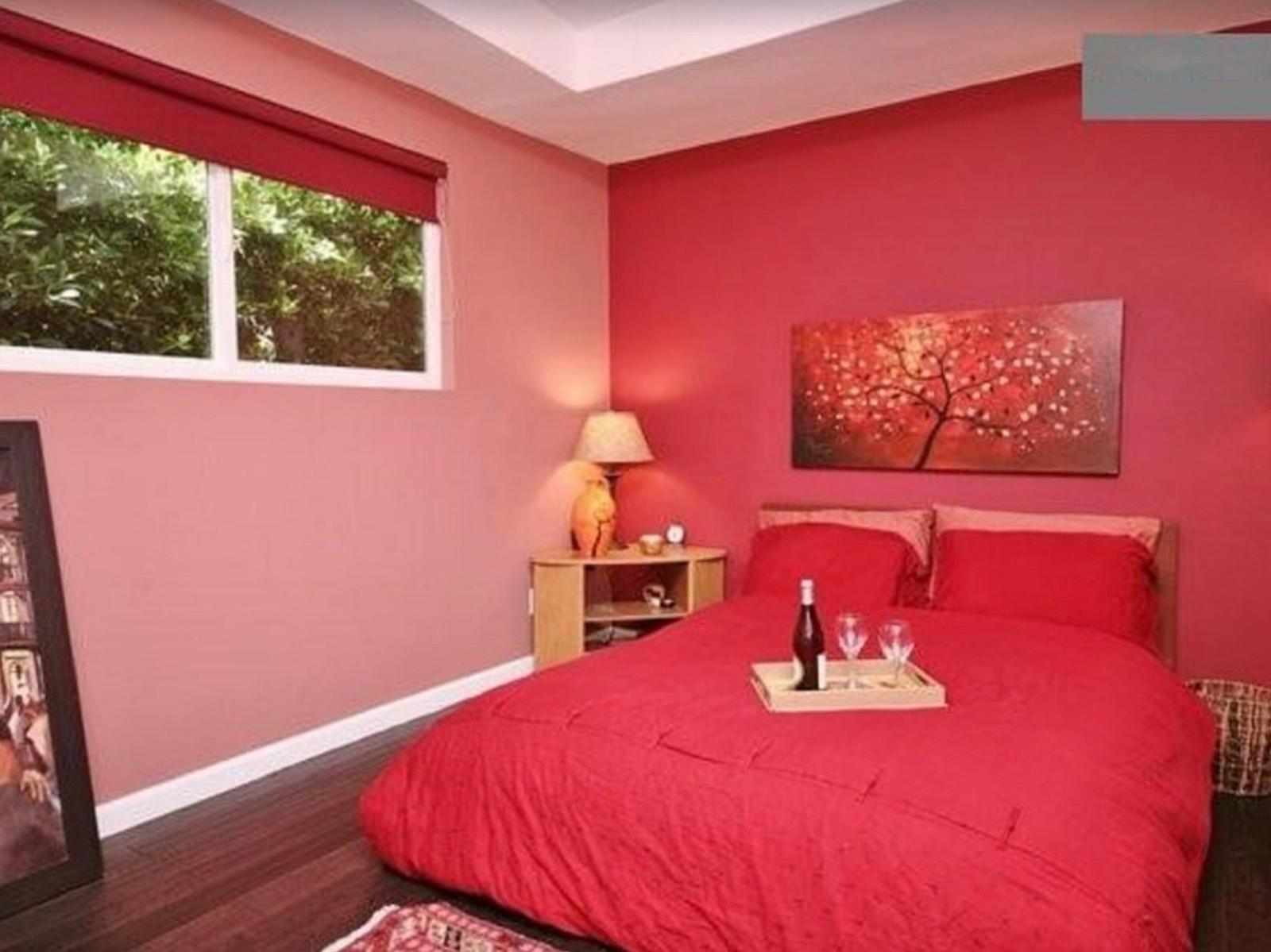 M's California Colorful Bungalow — photo 1