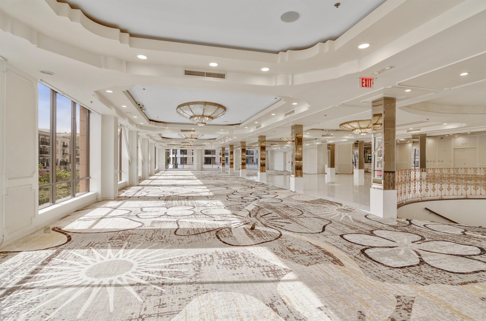 M's Classy White View Ballroom — photo 5