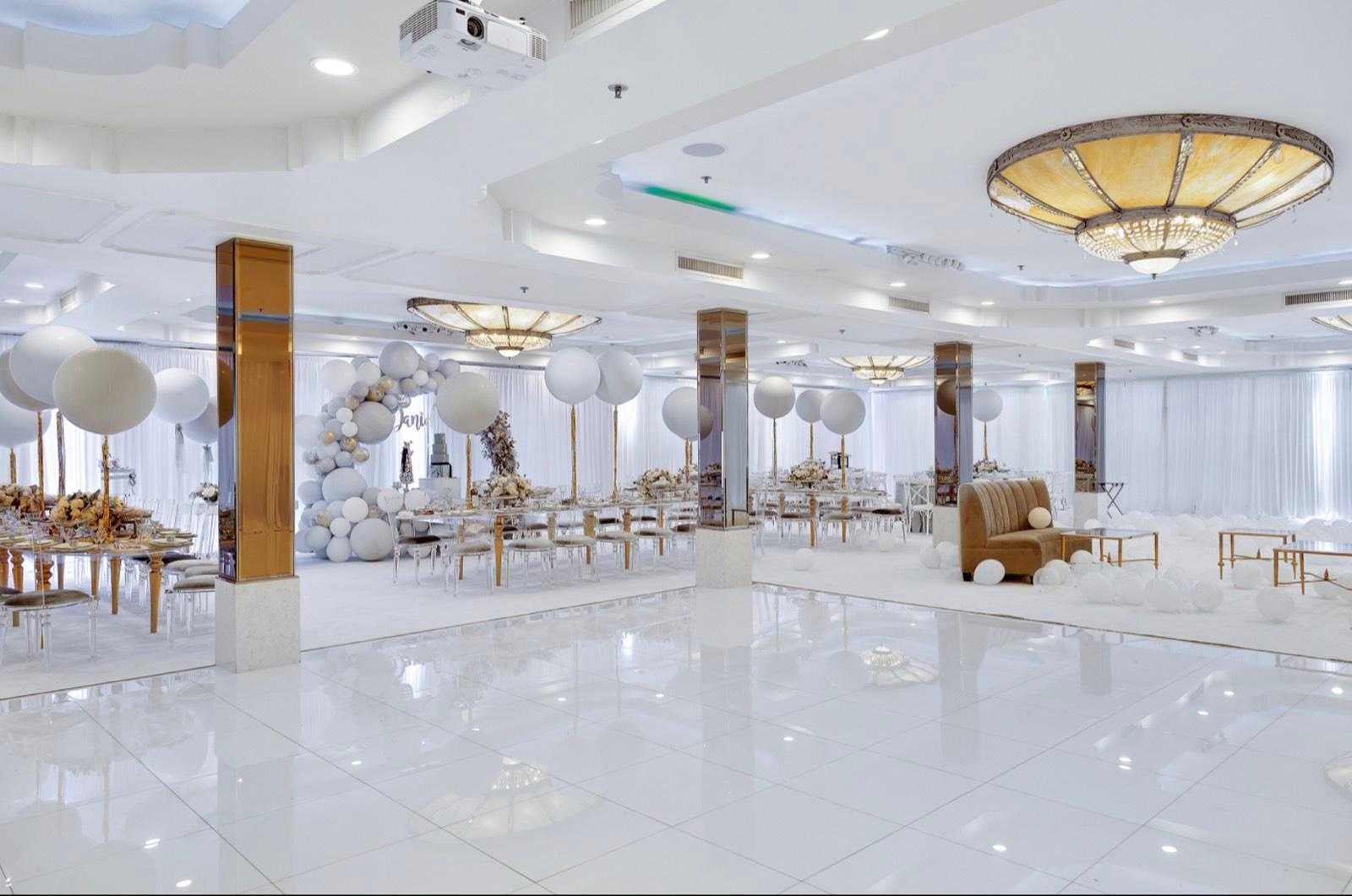M's Classy White View Ballroom — photo 8