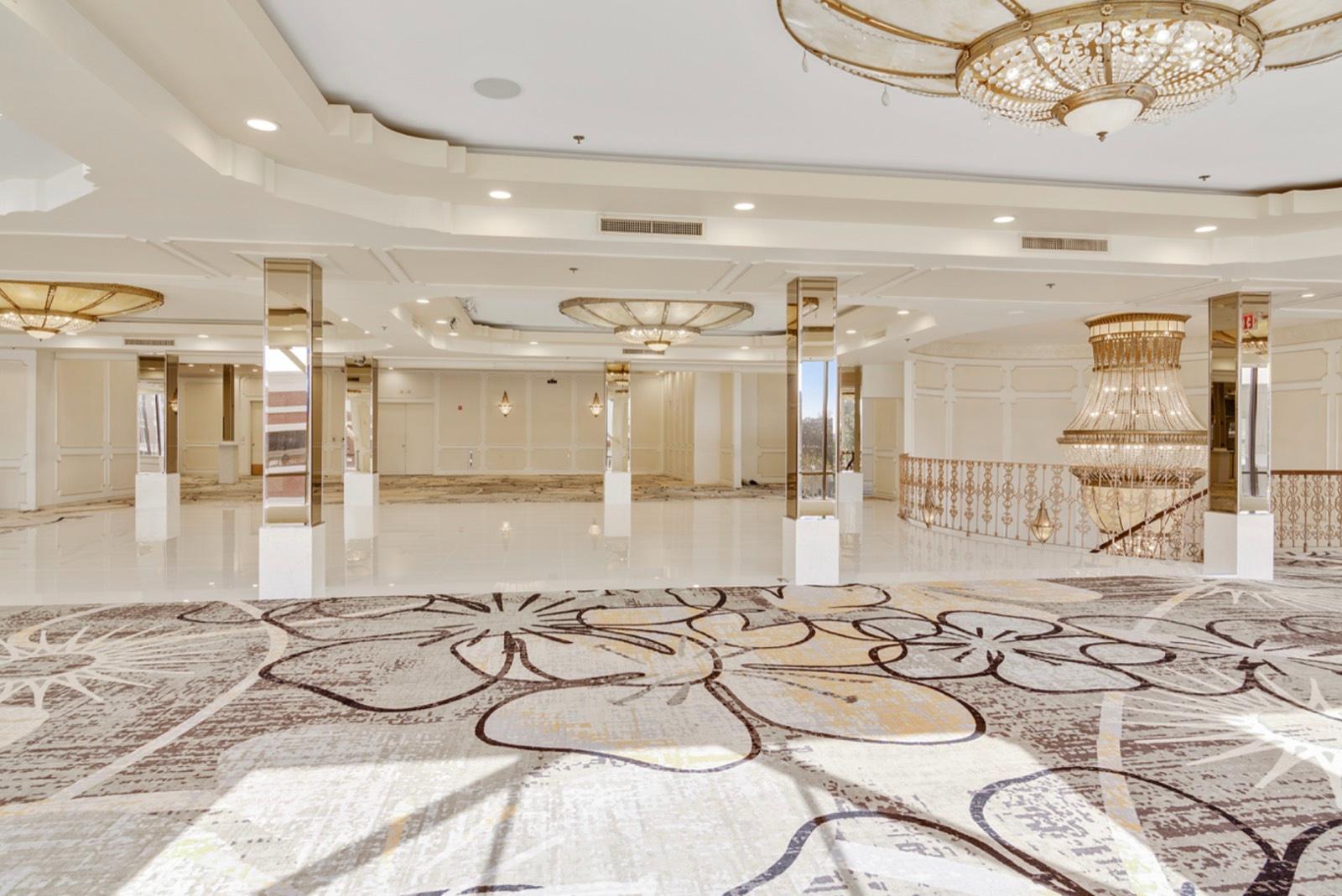 M's Classy White View Ballroom — photo 9