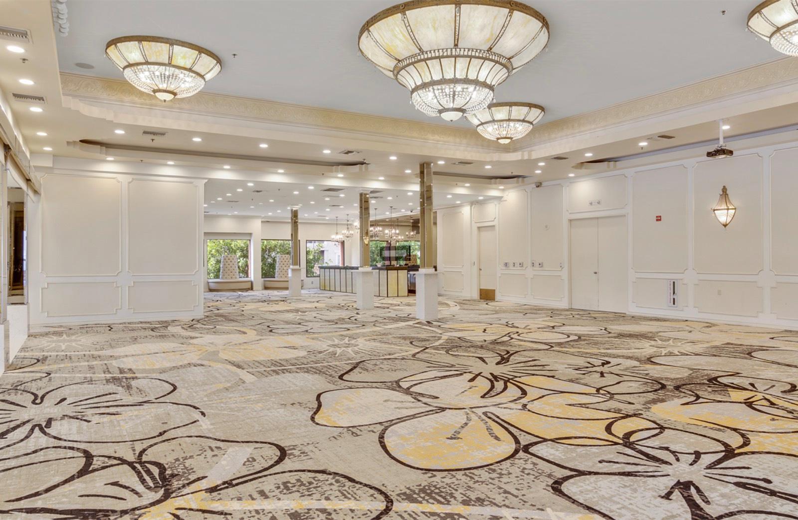 M's Classy White View Ballroom — photo 11