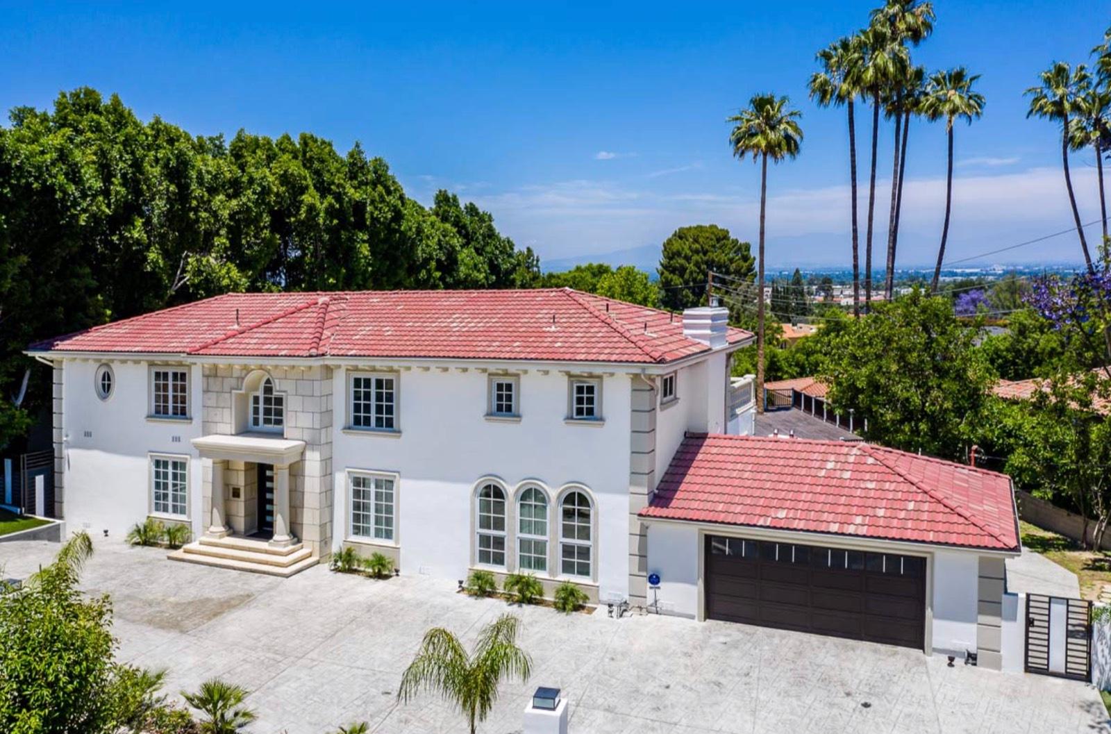 M's Majestic Mansion — photo 4