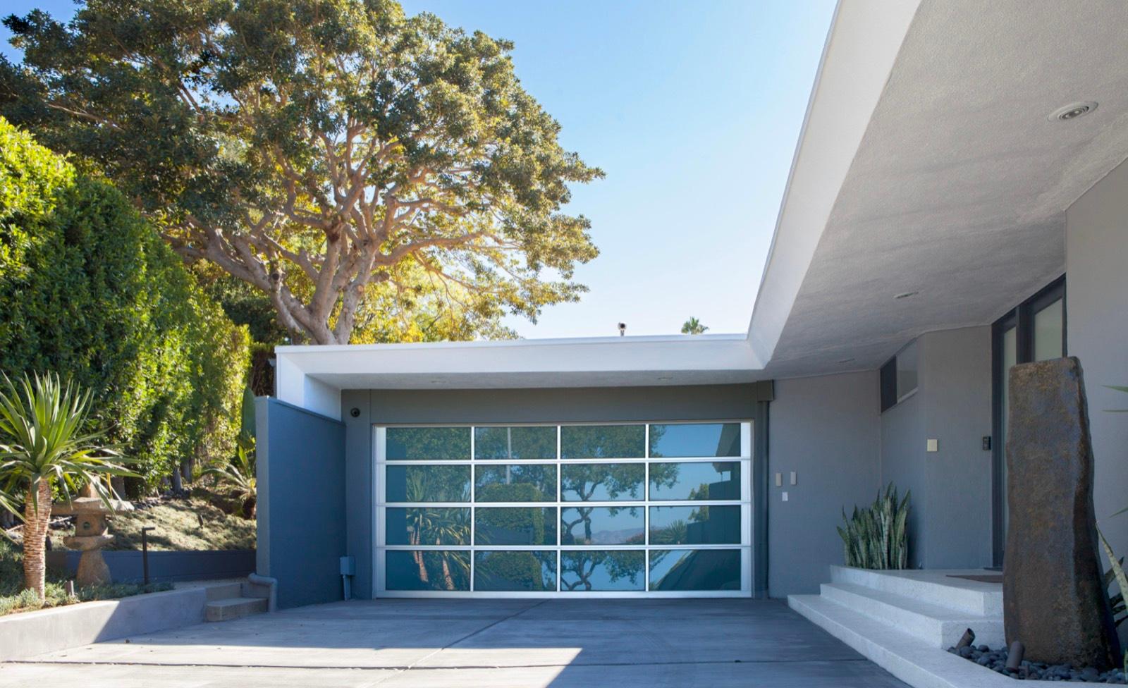 M's Midcentury Valley View — photo 4