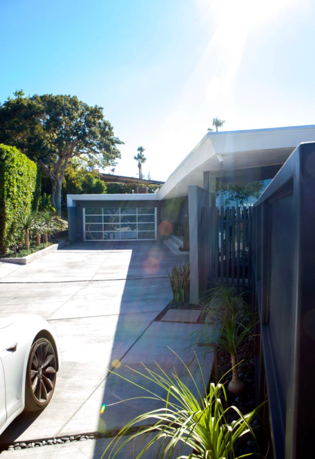 M's Midcentury Valley View — photo 5