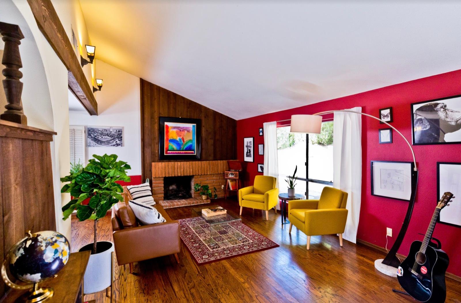M's Quaint Colorful house — photo 7